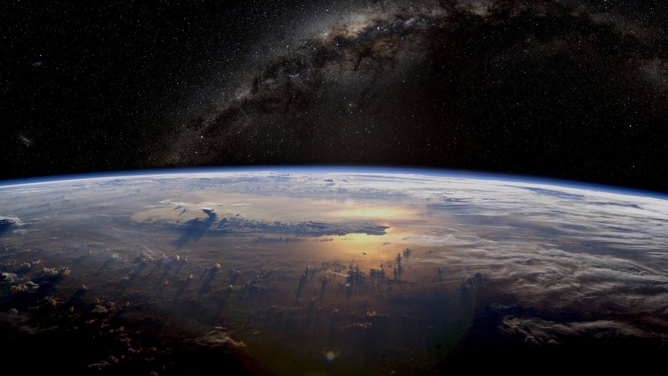 1440p HD Planeetta avaruudessa Taustakuvat