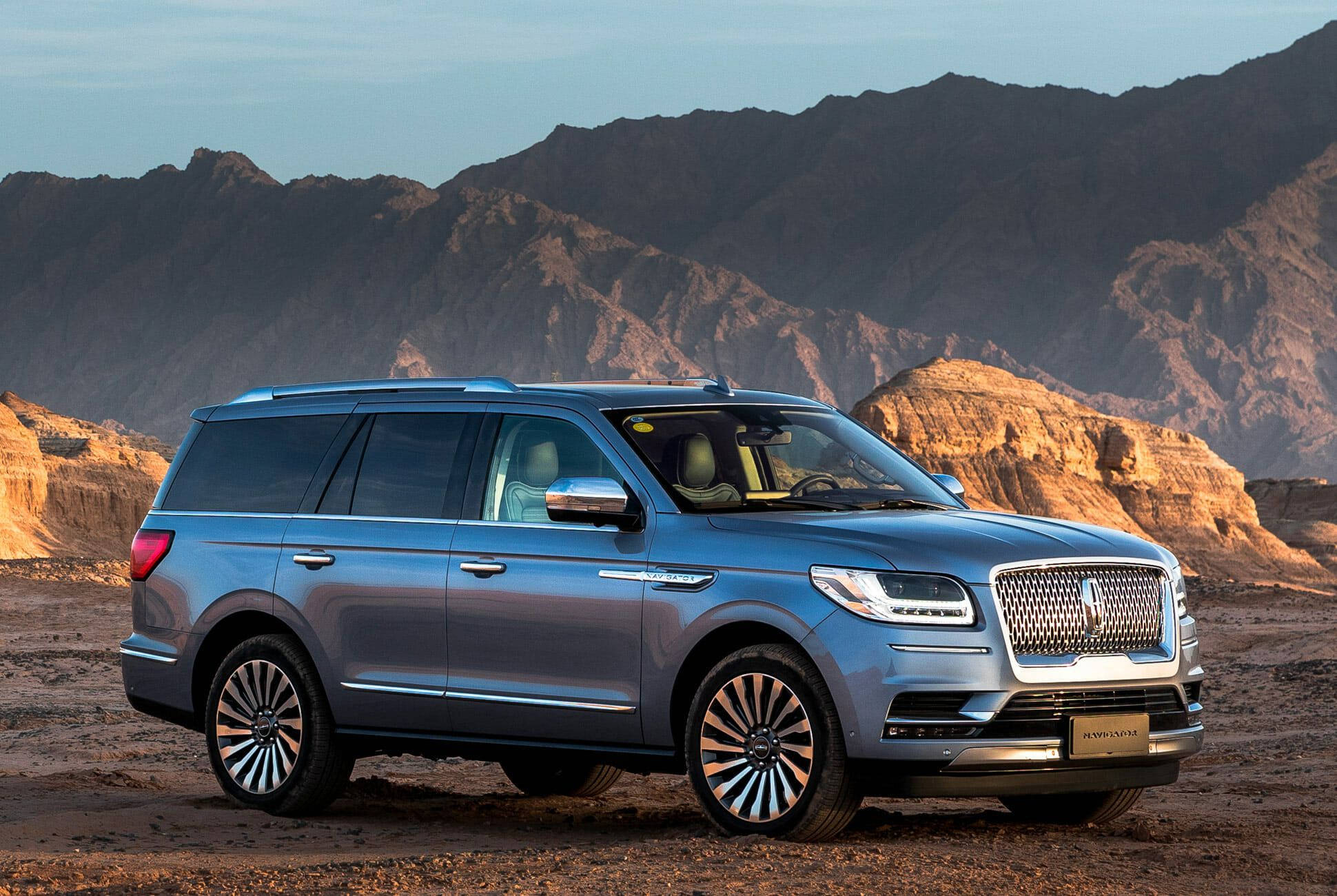 2018 Lincoln Car Navigator vuorenrinteellä Taustakuvat