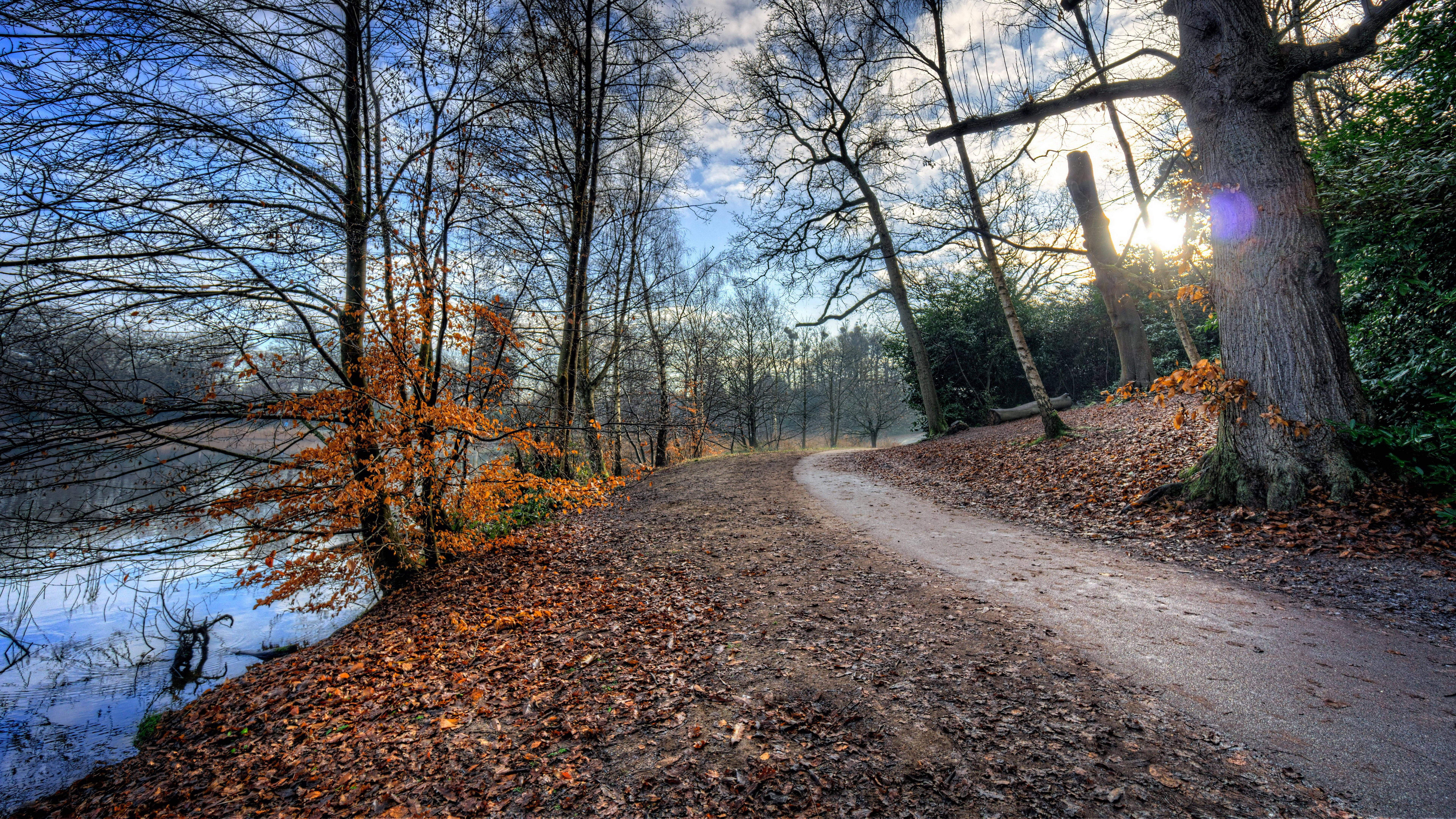 8K 7680x4320 Ultra HD -resoluutio työpöytätaustakuva joen polku Taustakuvat