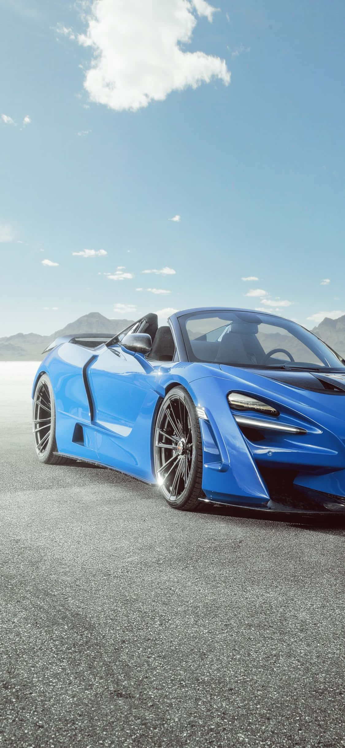 Aja tyylikkäästi kaduilla iPhone Xs Mclaren 720s -autolla Taustakuvat