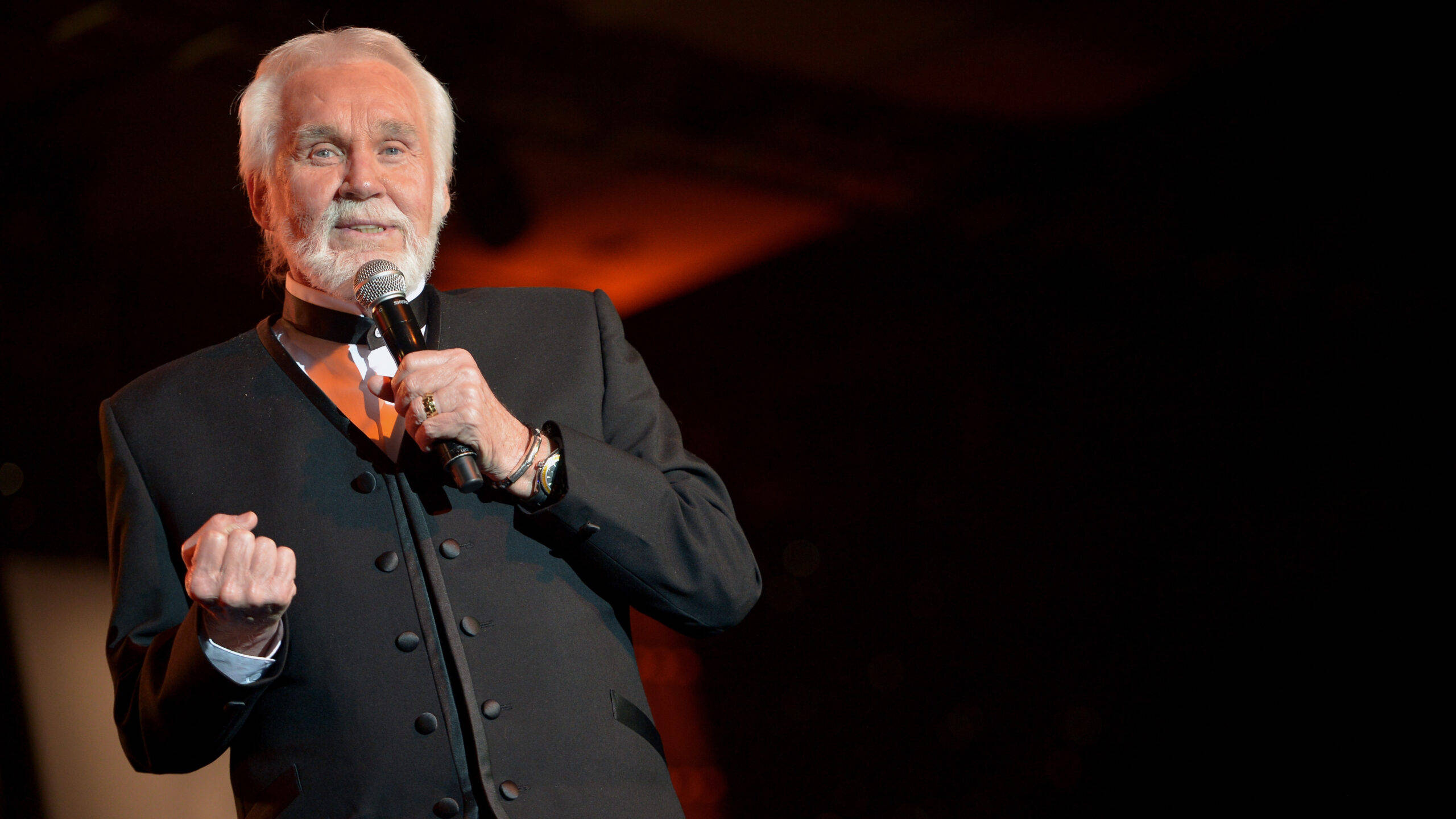Amerikkalainen tunnettu lauluntekijä Kenny Rogers Taustakuvat