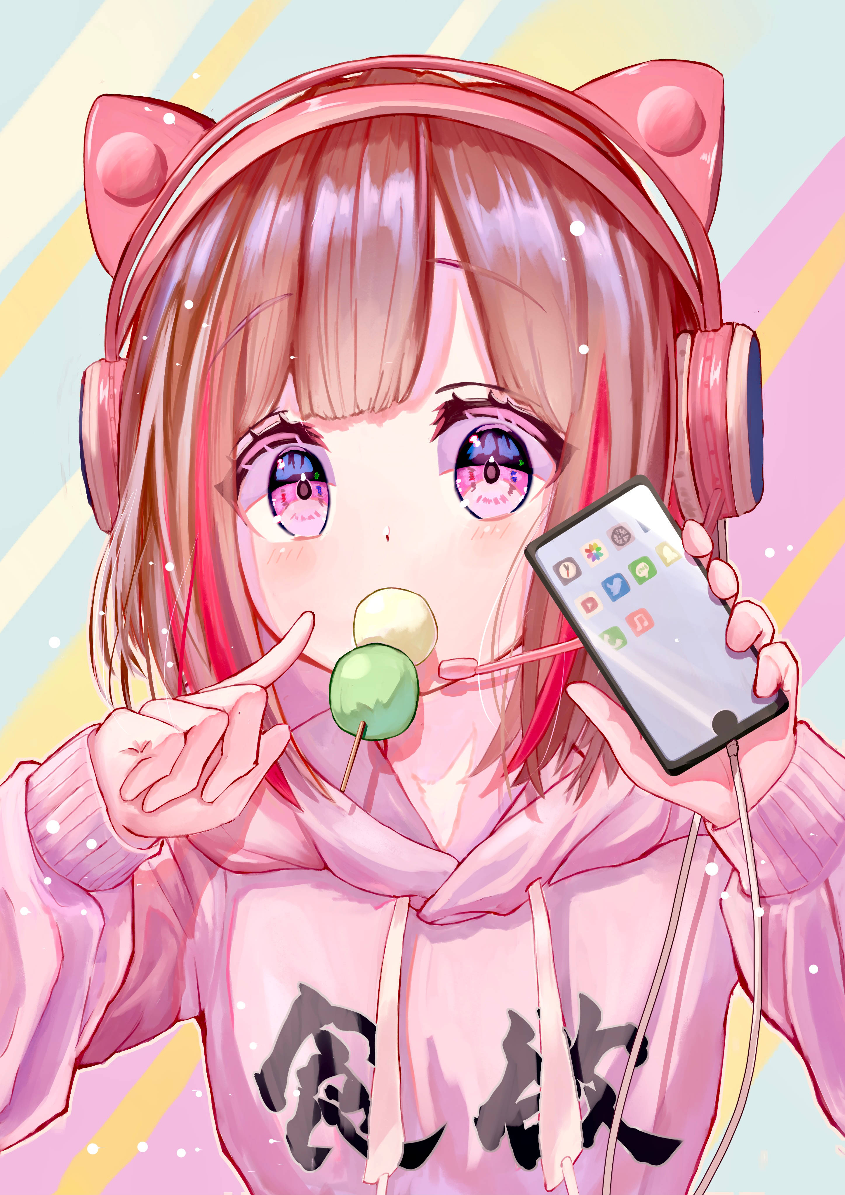 Anime-tyttö musiikin parissa puhelimella Taustakuvat