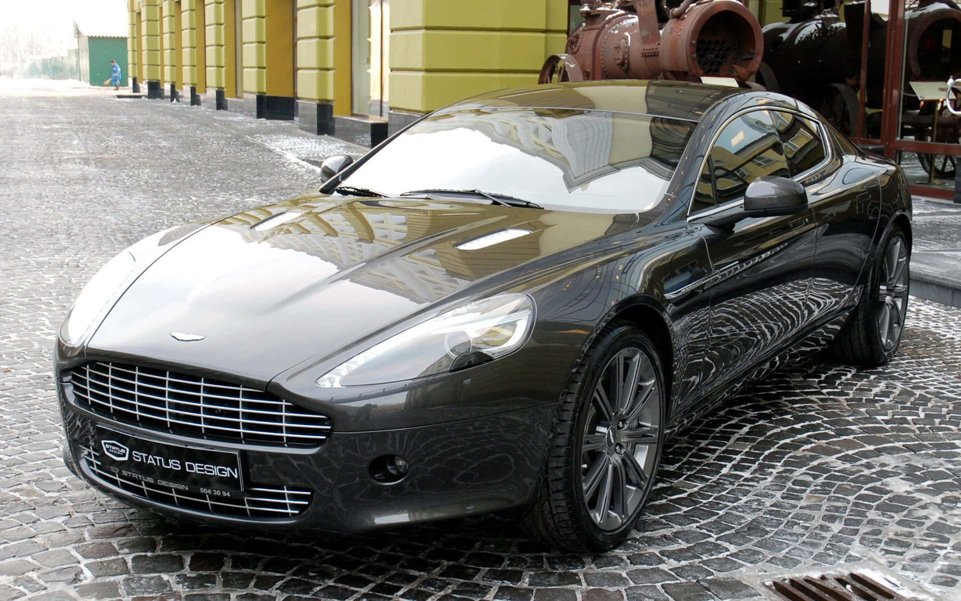 Aston Martin Rapide S – Huippuluokan suorituskyky ja tyyli Taustakuvat