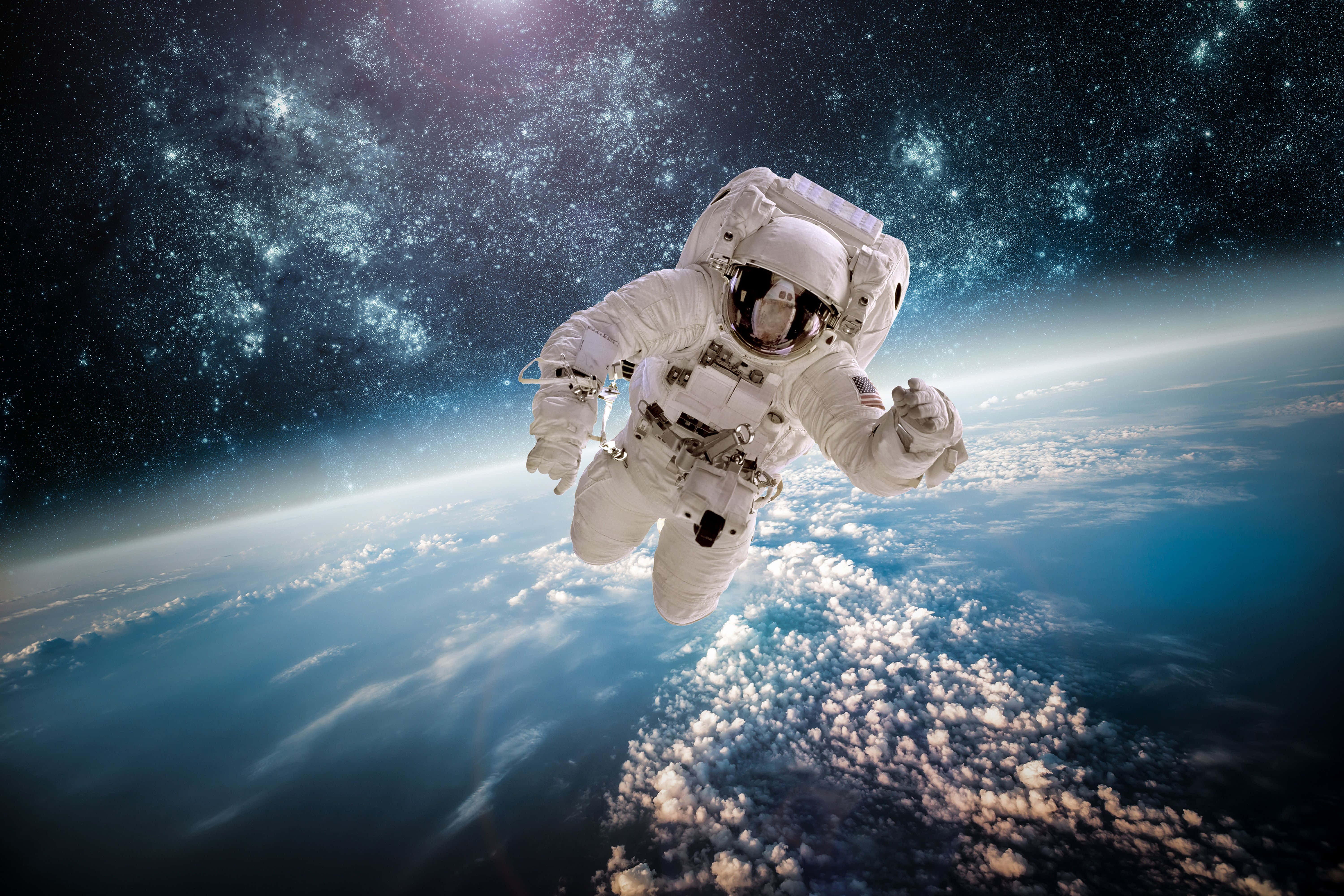 Astronautti galakseissa työpöytä Taustakuvat