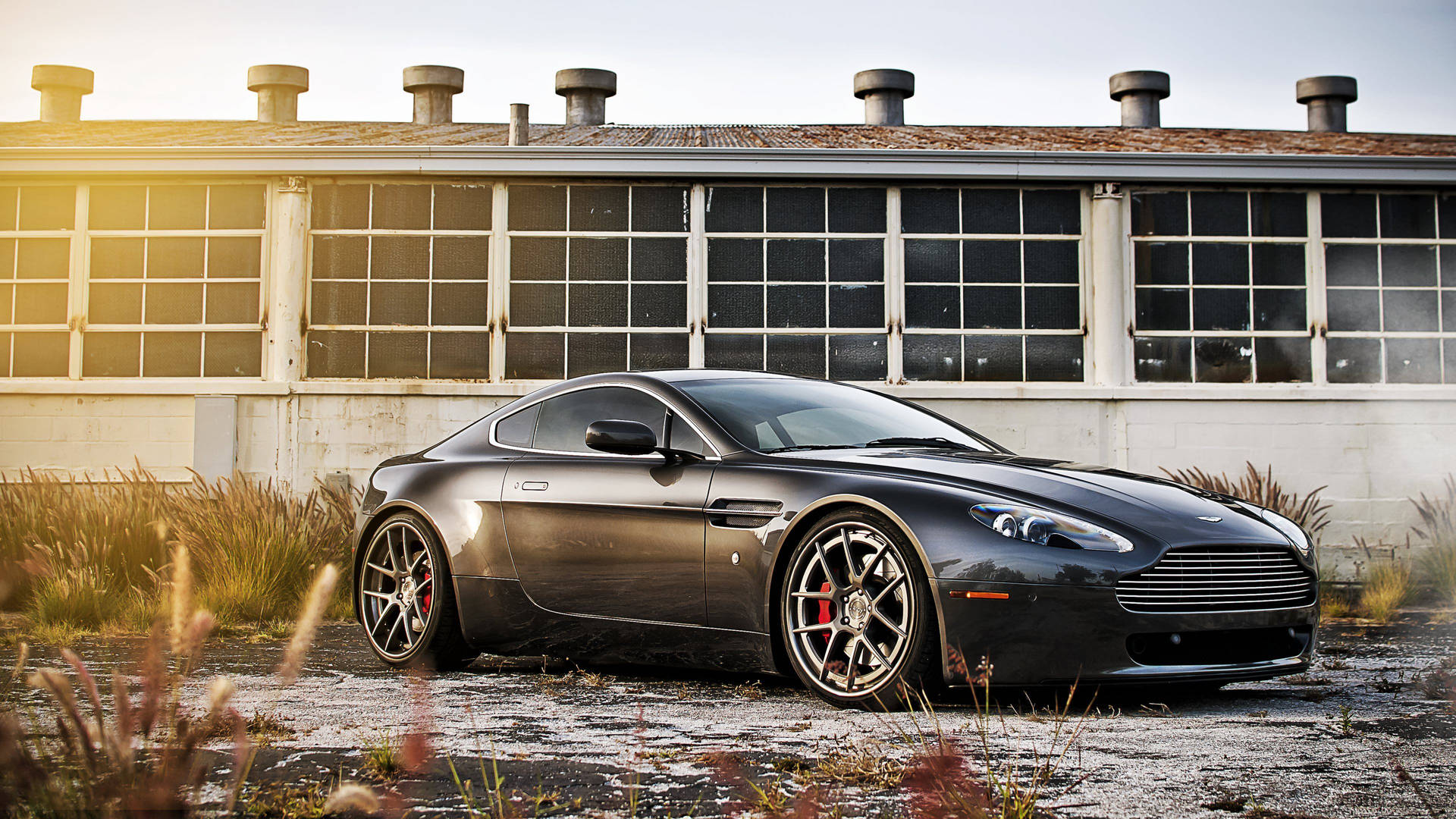 Auto 4k harmaa Aston Martin Db8 taustakuva