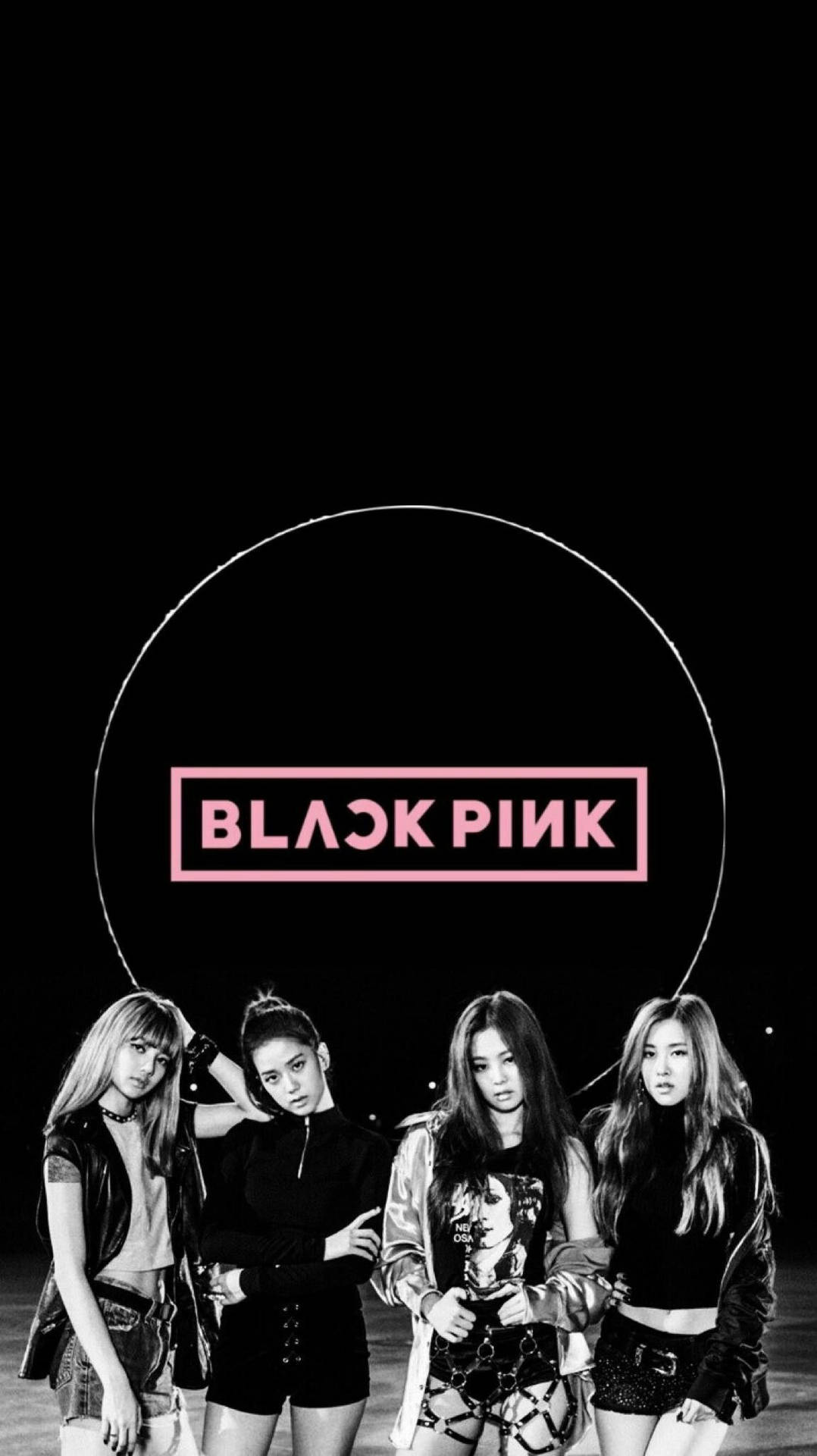 Blackpink taustakuva jäsenistä mustalla taustalla logon kanssa valorenkaassa