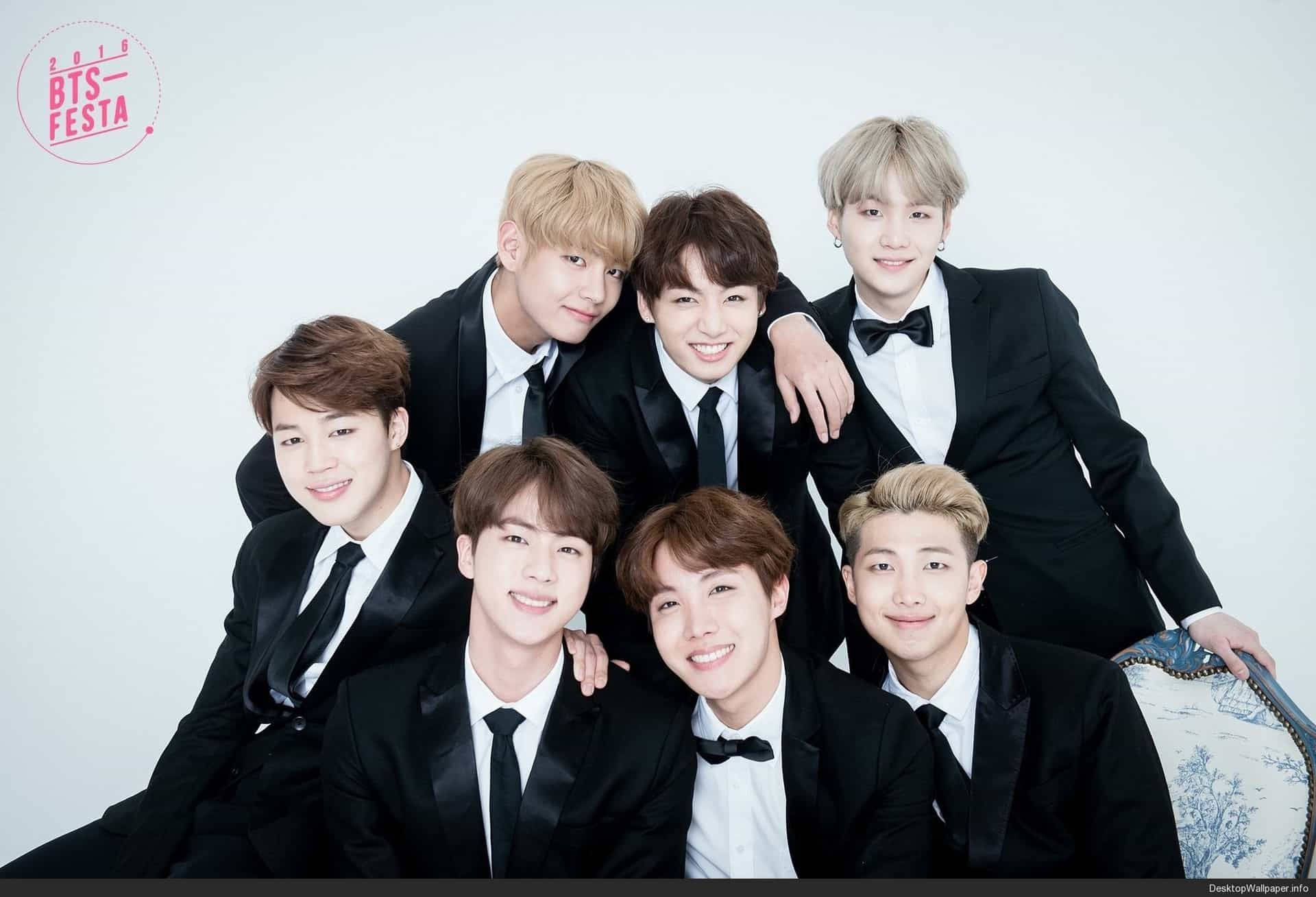 BTS musta puku 2020 Taustakuvat