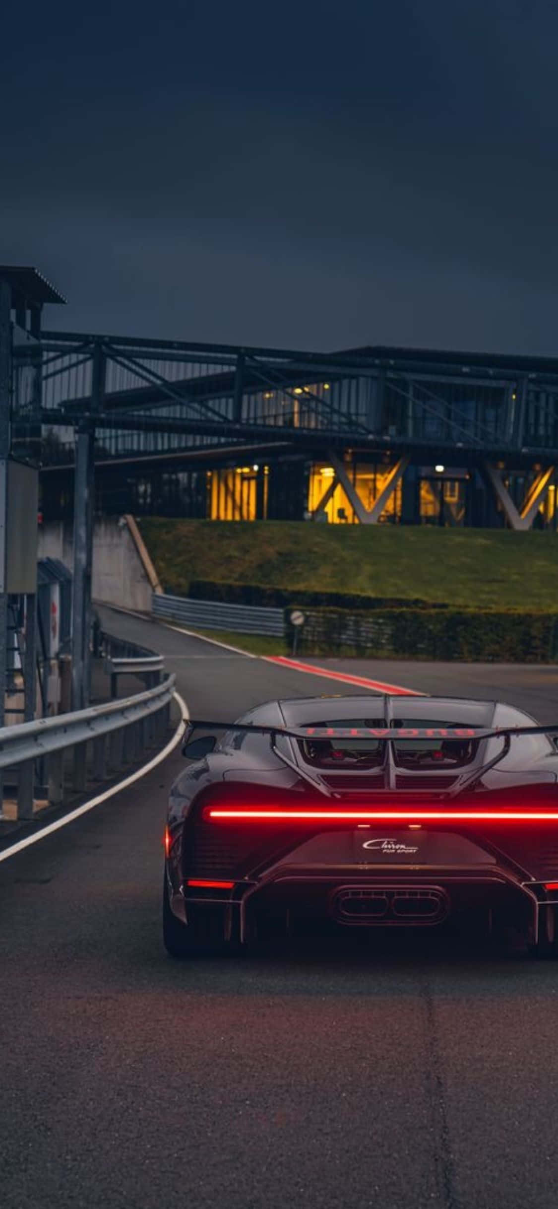 Bugatti tekniikan taitajalle Taustakuvat