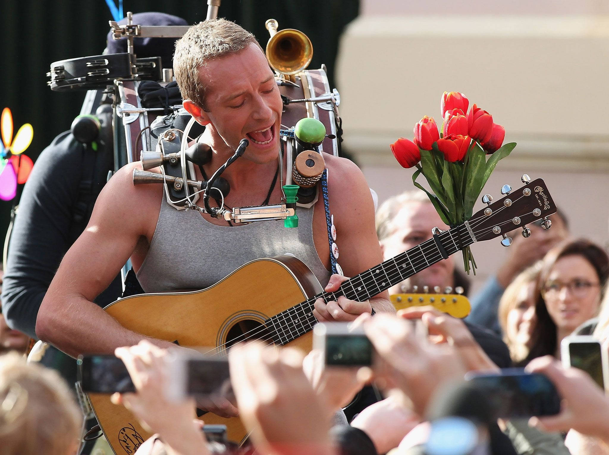 Chris Martin Performing on Stage Taustakuvat