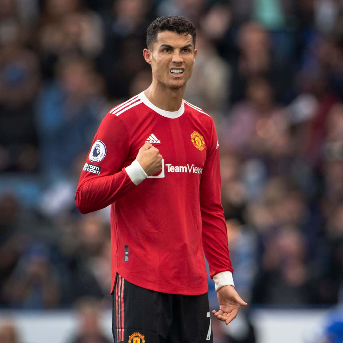 Cristiano Ronaldo poseeraa kentällä Taustakuvat