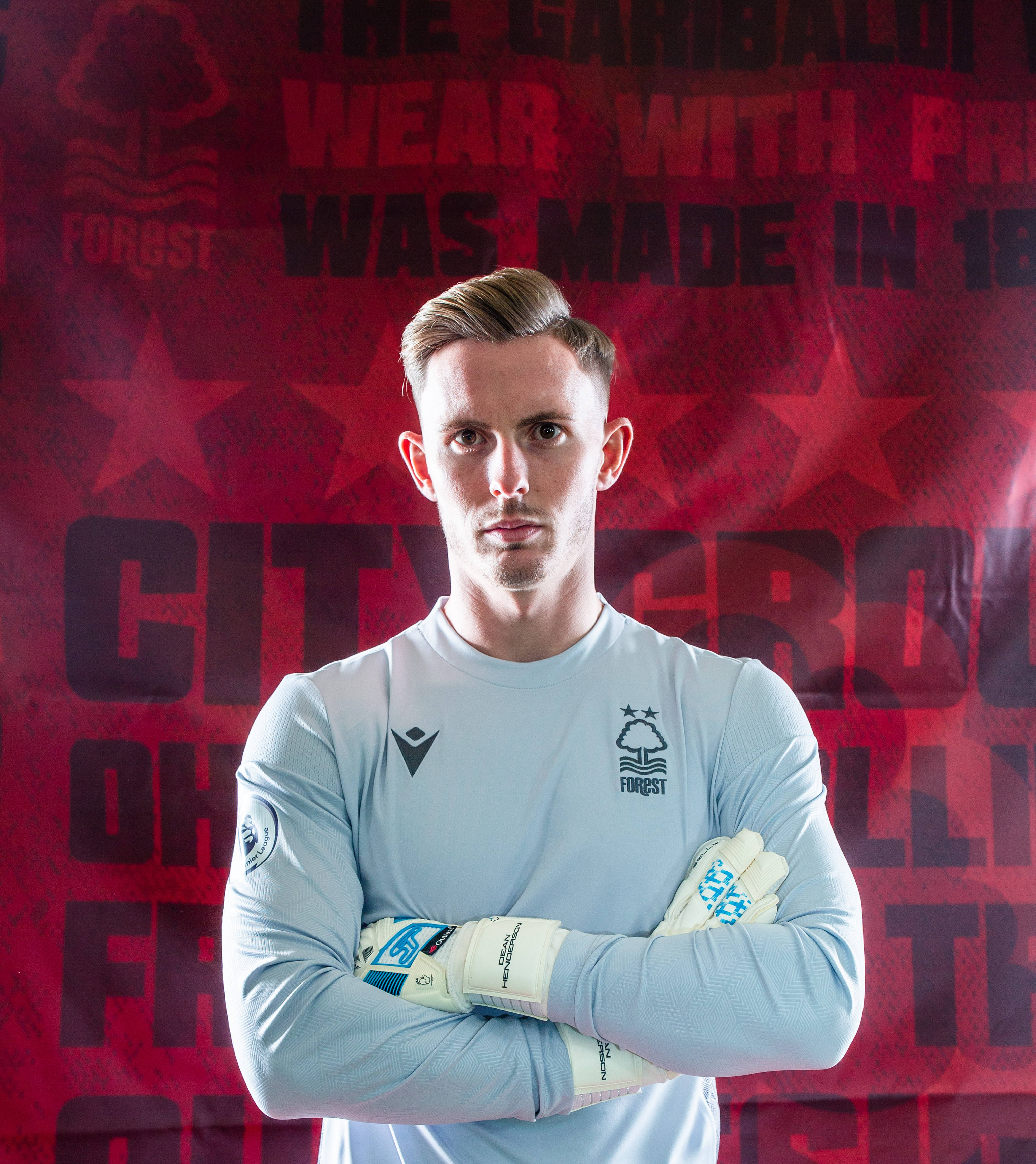 Dean Henderson ristissä kädet Taustakuvat