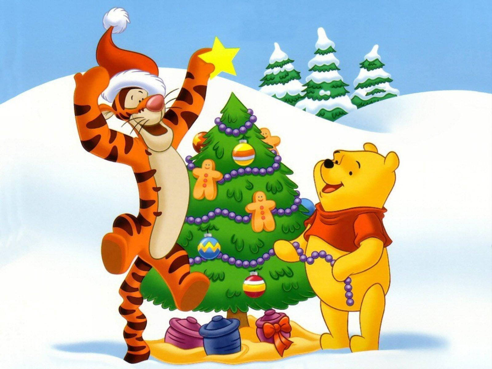 Disney Nalle Puh koristelee joulukuusta Taustakuvat