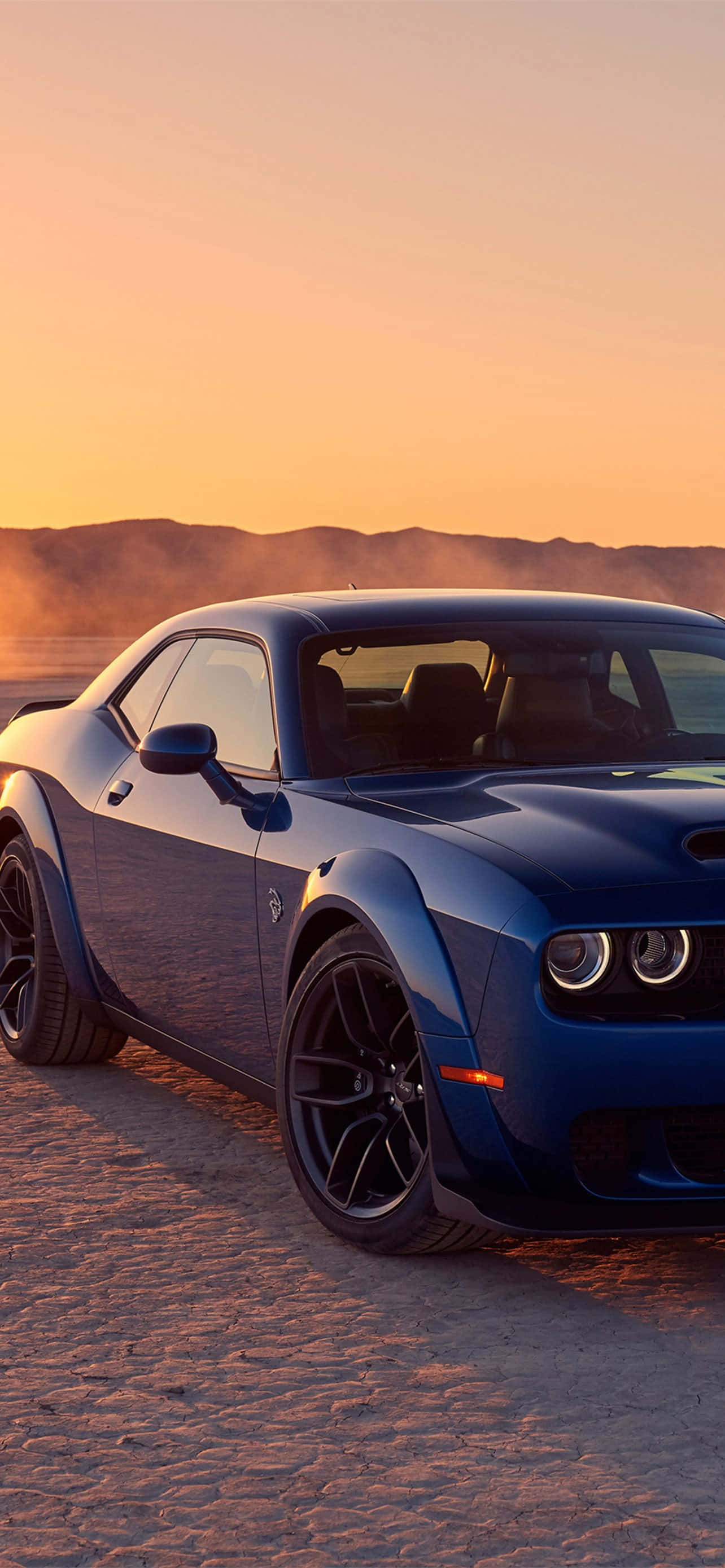 Dodge Hellcat auringonlaskun taivaalla Taustakuvat