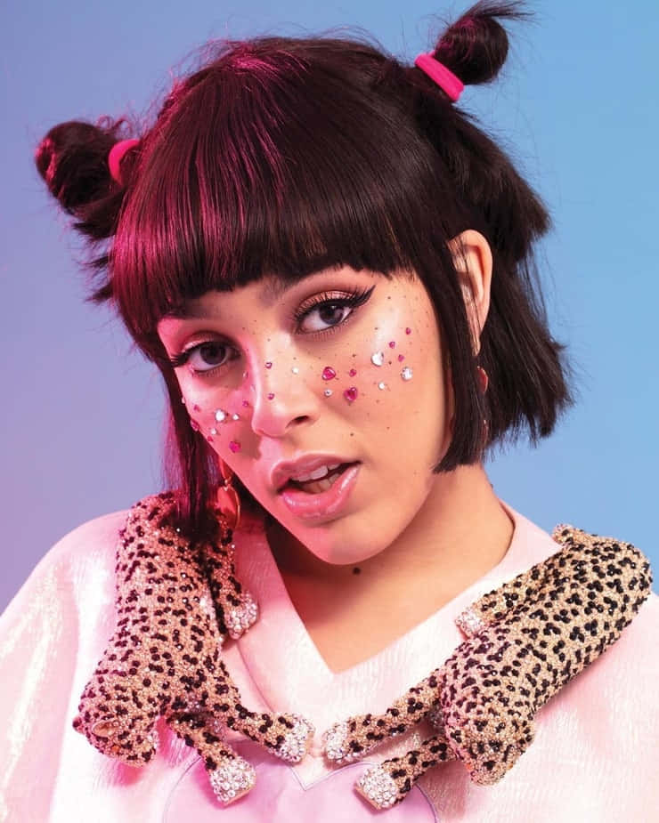 Doja Cat esittelee eteeristä tyyliään Taustakuvat
