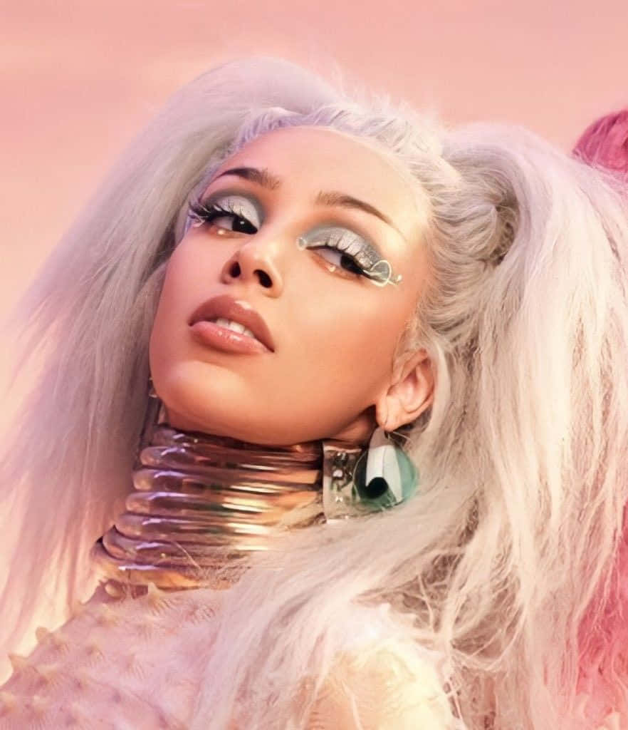 Doja Cat tuo ainutlaatuista tyyliään lavalle Taustakuvat