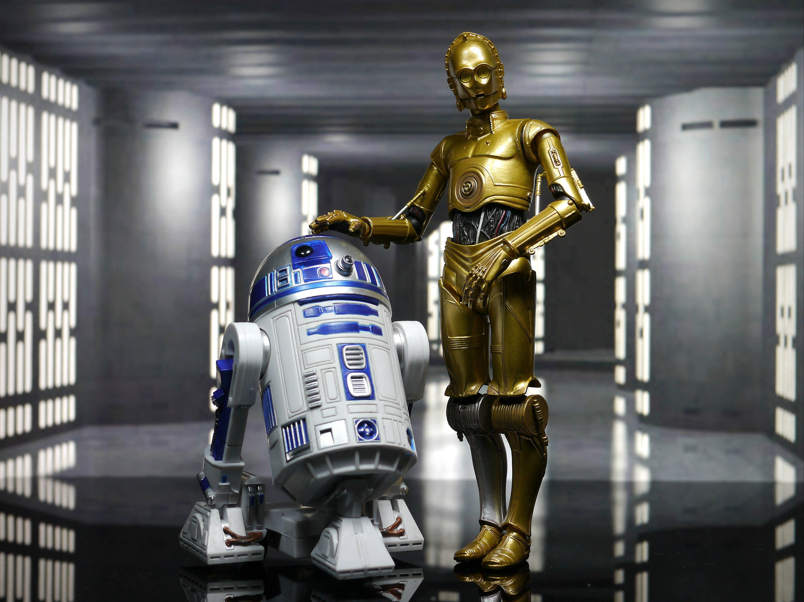 Droidit C3PO ja R2D2 ystävinä Taustakuvat