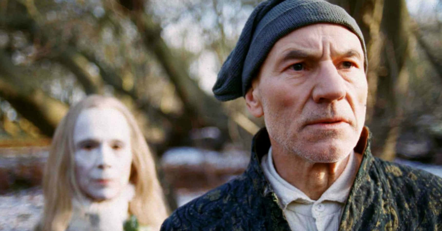 Ebenezer Scrooge lähtee lunastuksen matkalle Taustakuvat