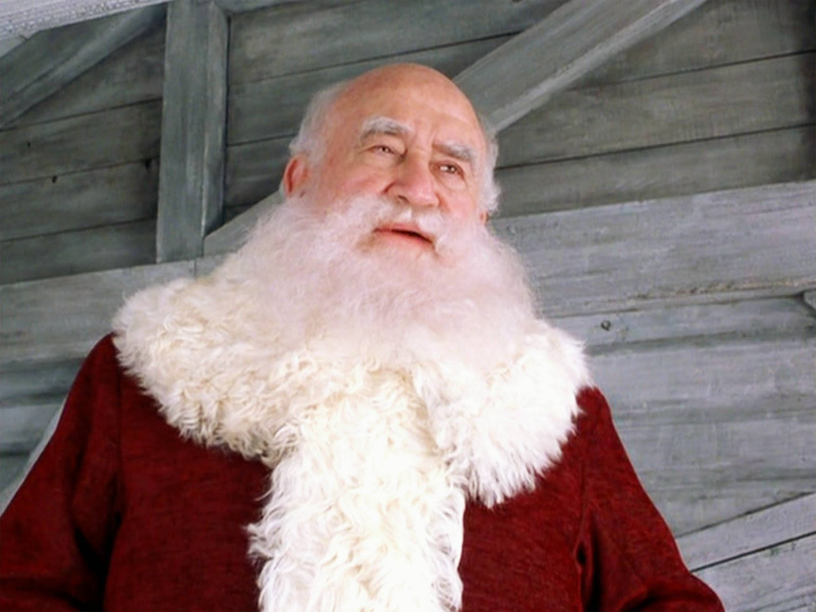 Edward Asner Joulupukkiasussa Taustakuvat