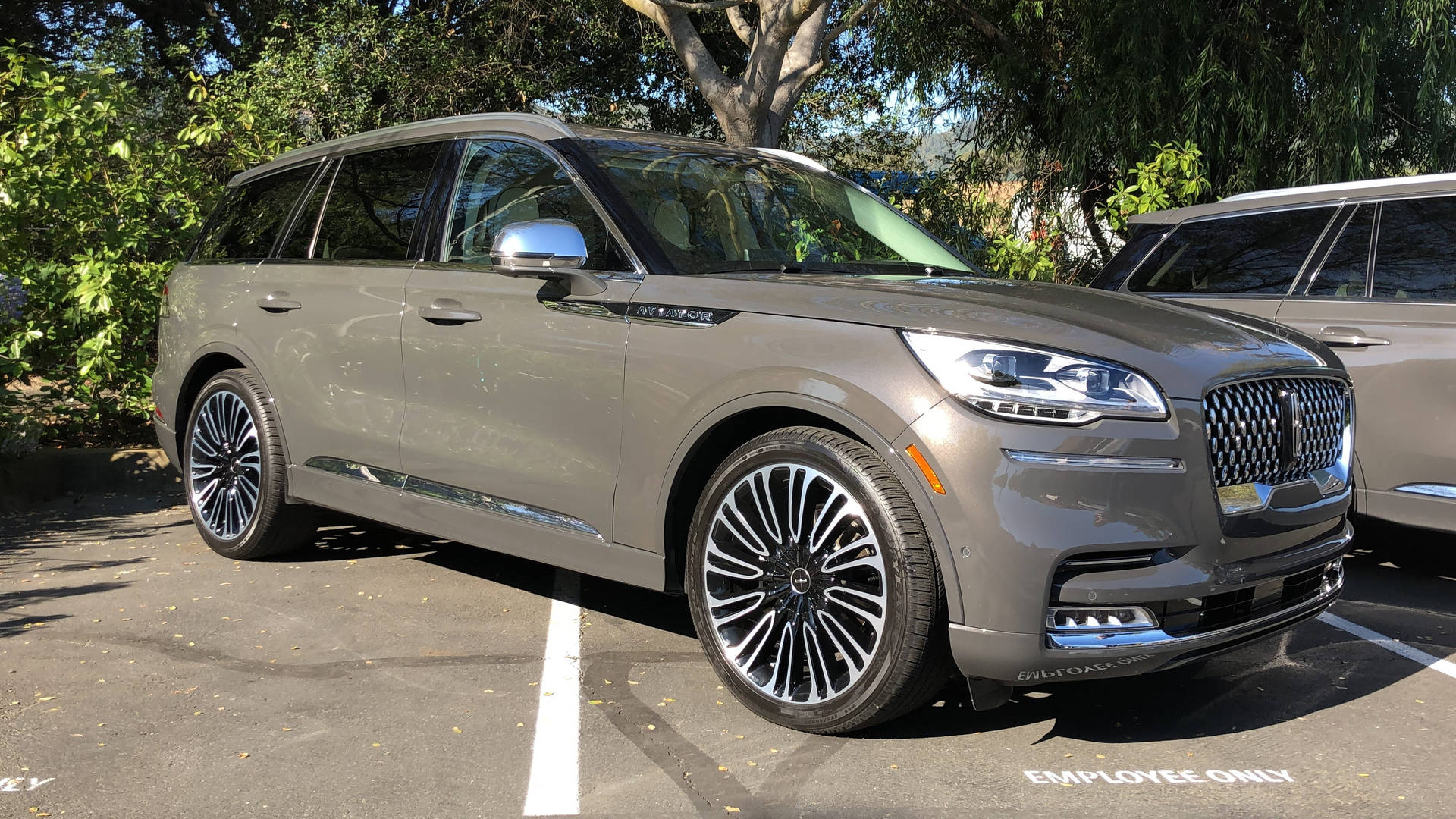 Eksentrinen 2020 Lincoln Car Aviator SUV — Hienot autot GIF Taustakuvat