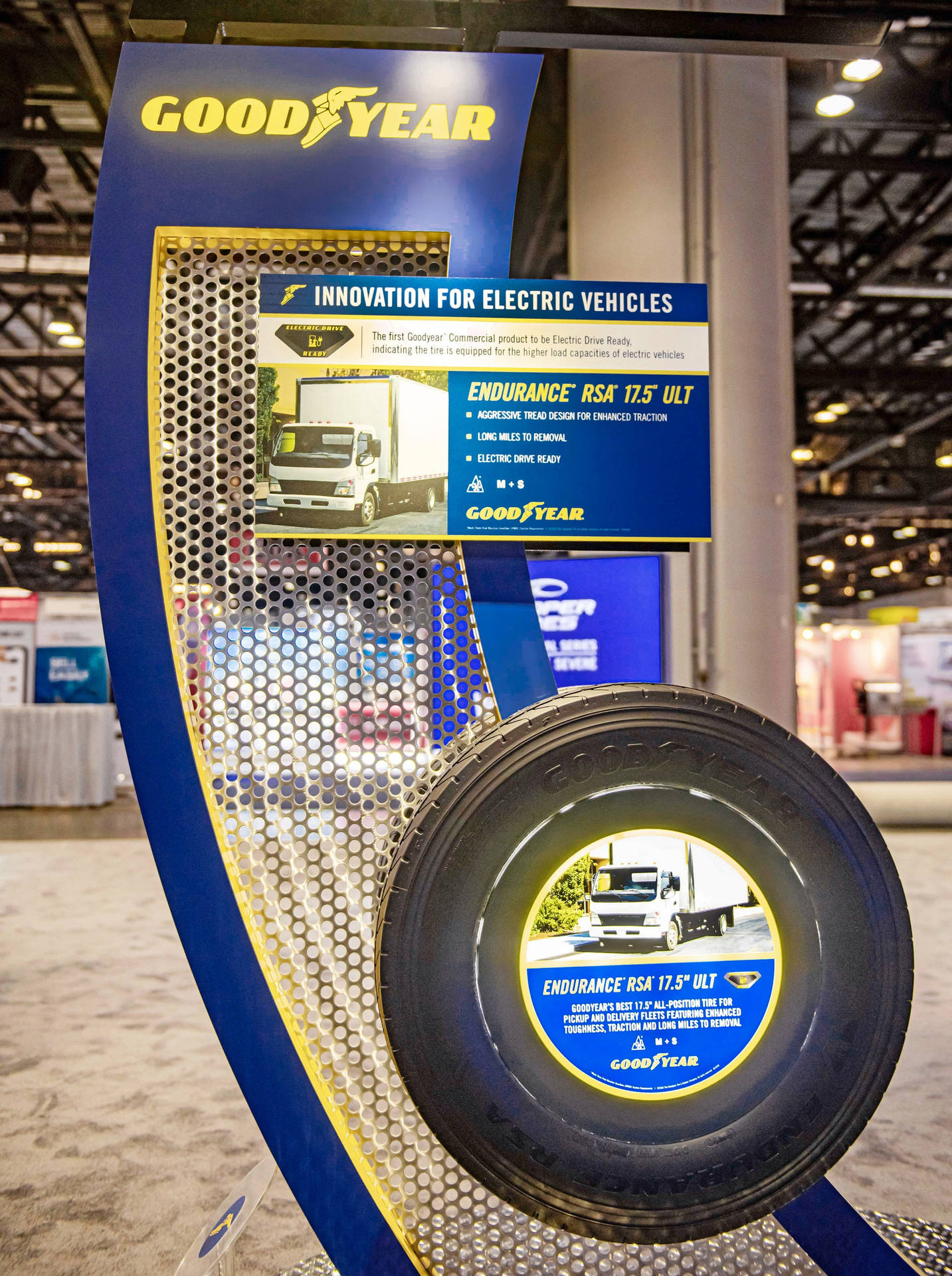 Goodyear-rengas sähköajoneuvoille Taustakuvat