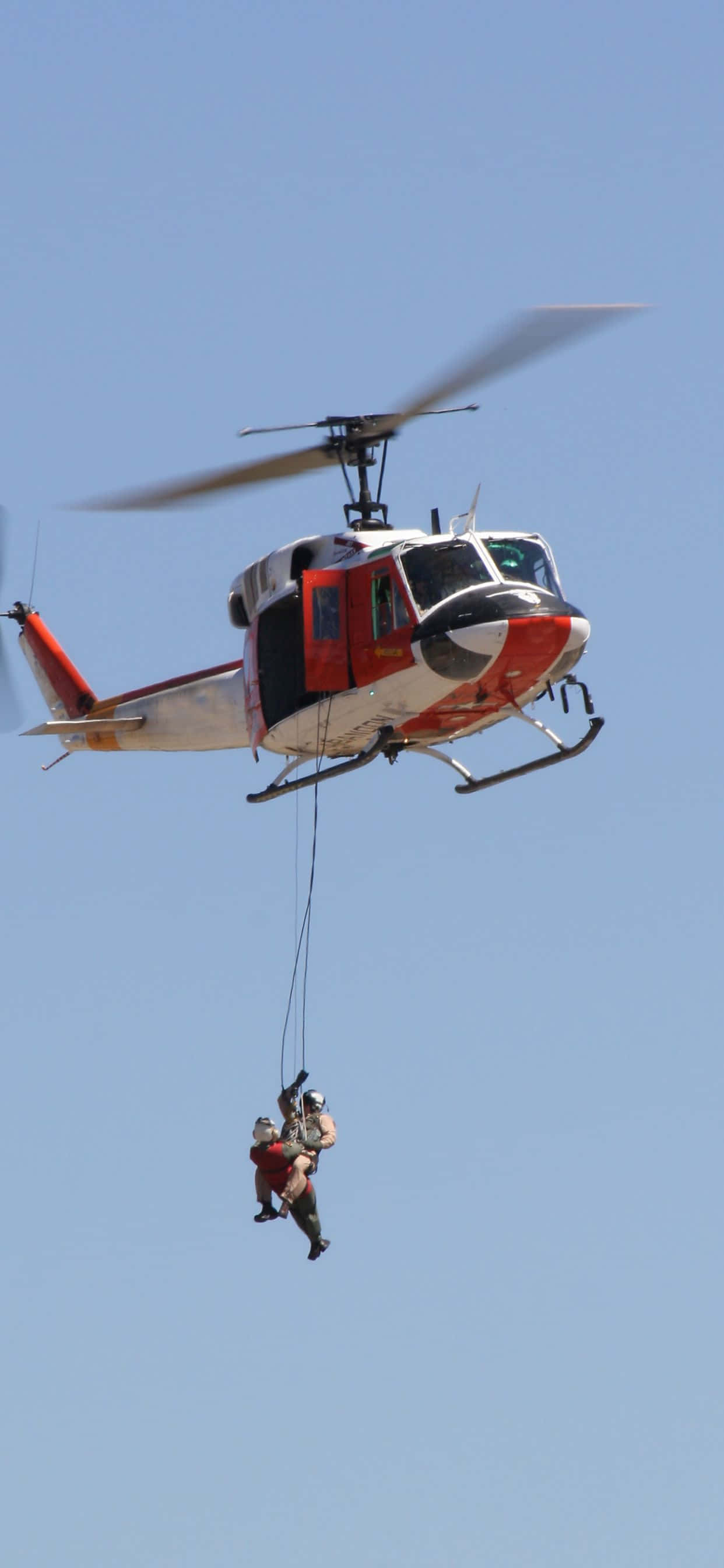 helikopteri lentää taivaalla Taustakuvat
