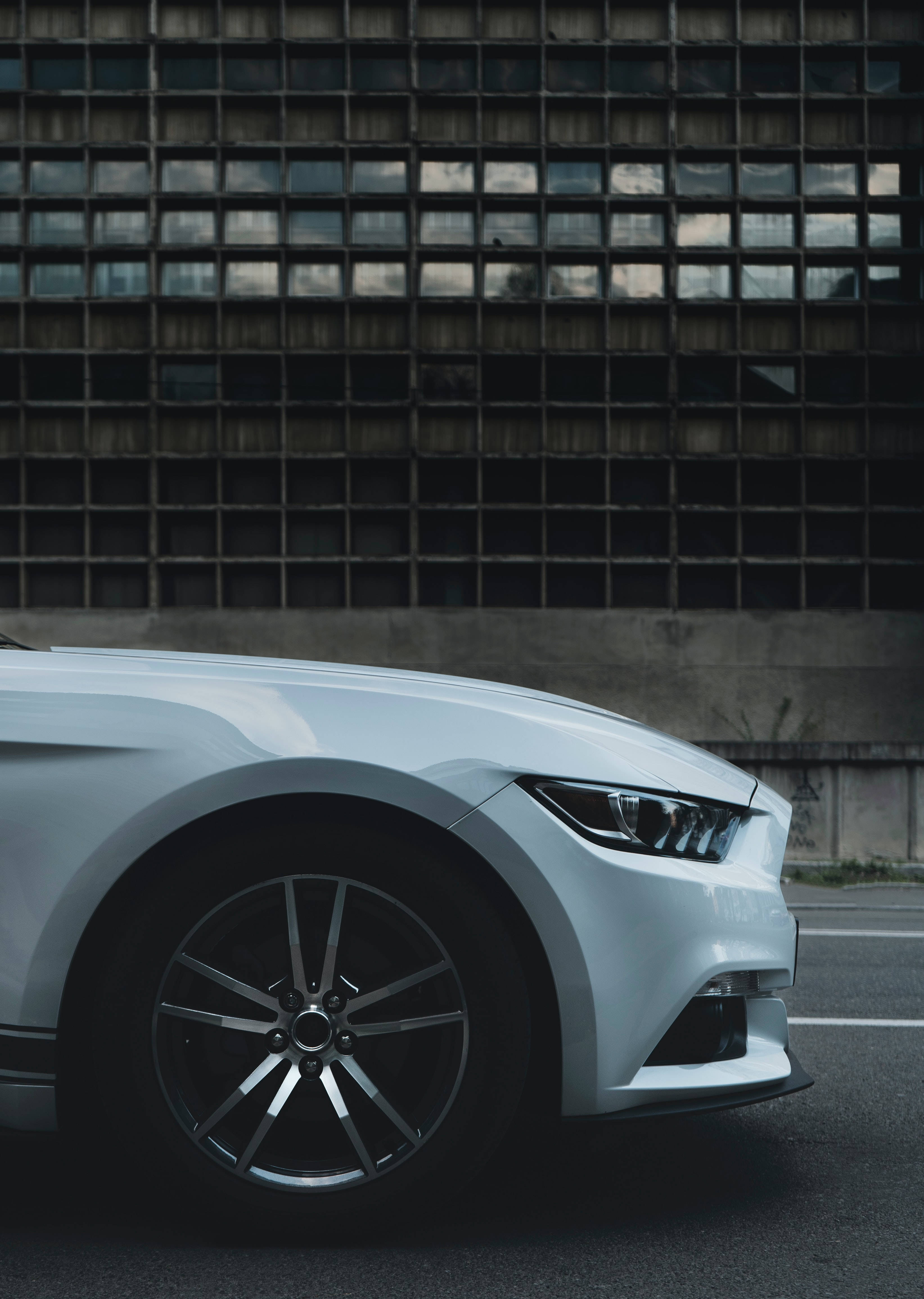 Helmenvalkoinen Ford Mustang Taustakuvat