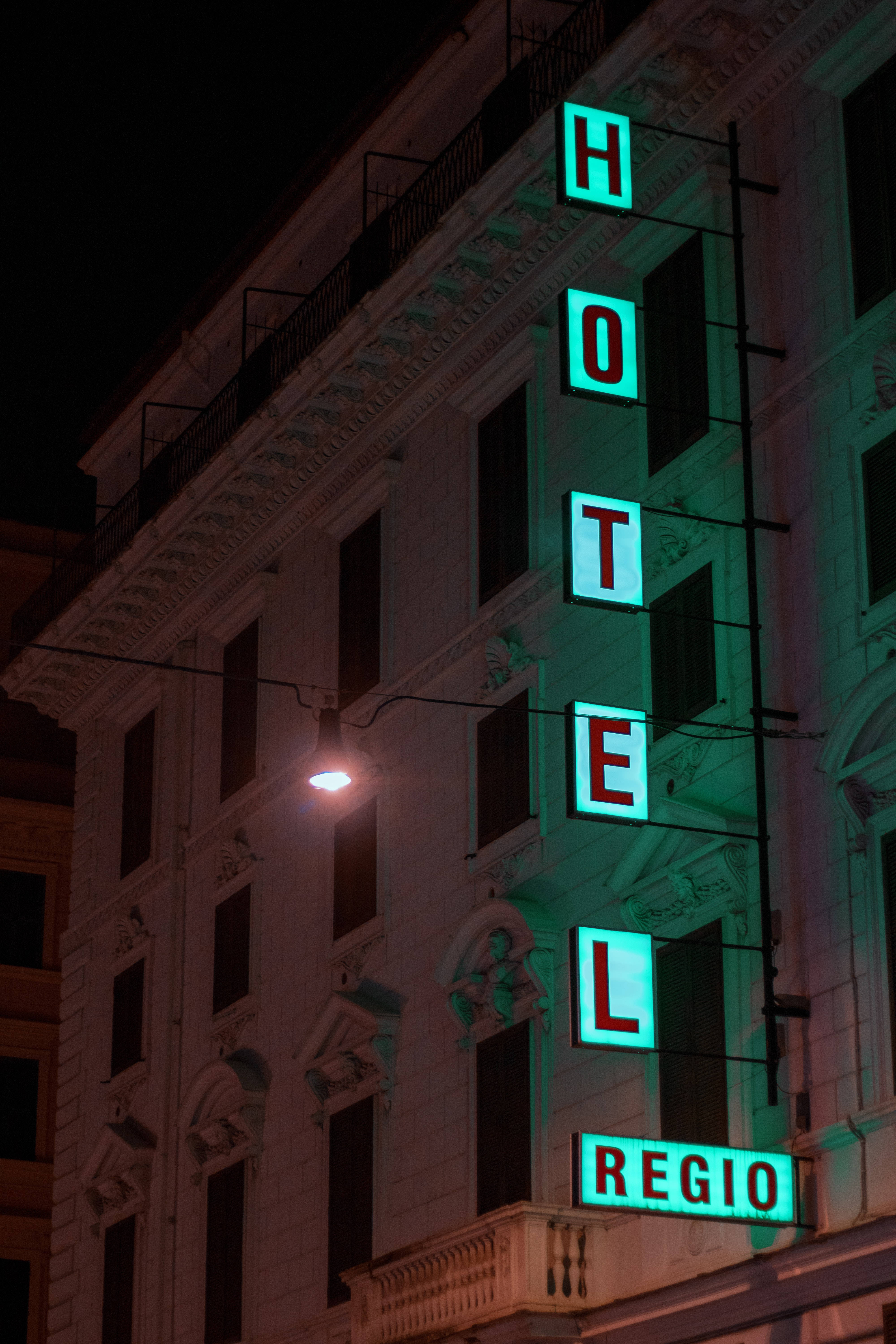 Hotel Regio -kyltti Taustakuvat