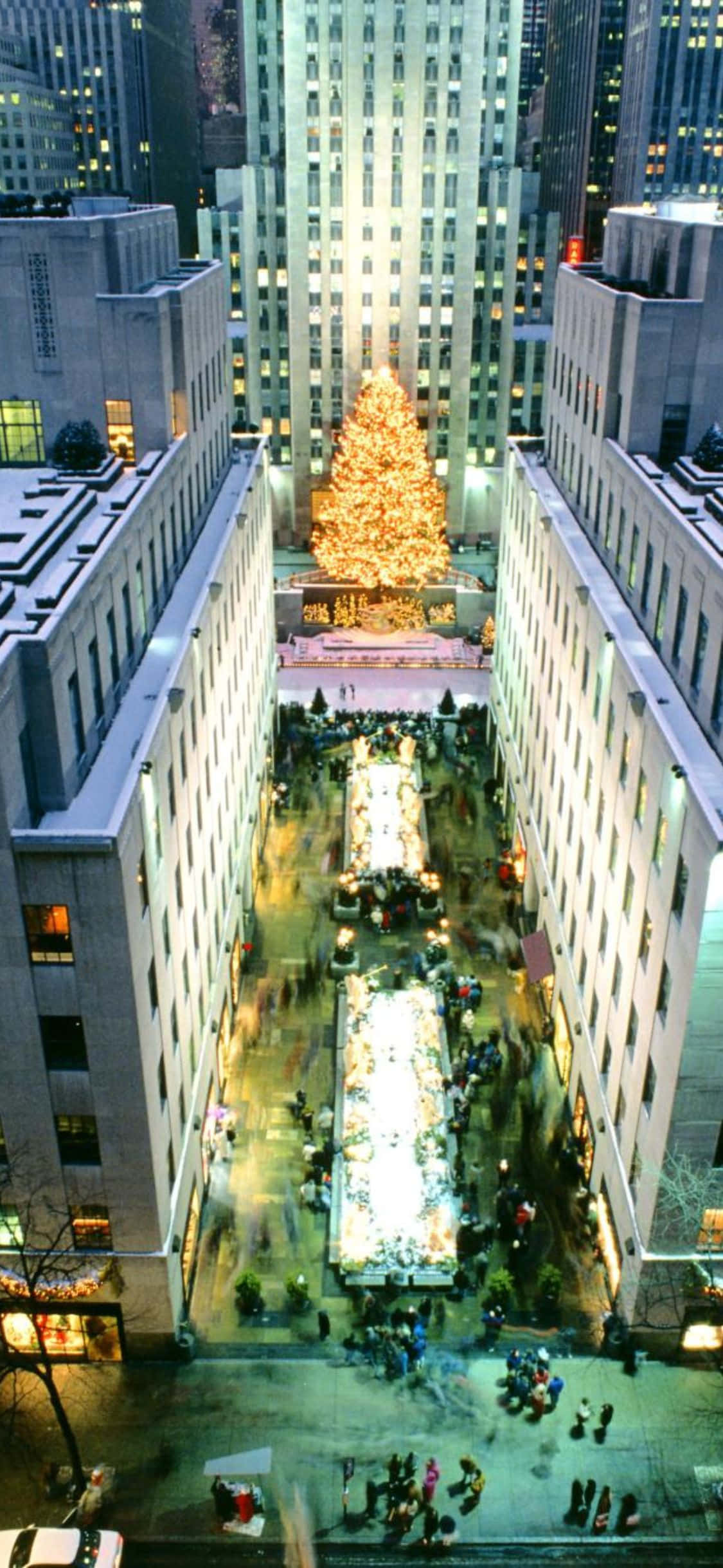 Ihaile New Yorkin horisonttia iPhone X:n siluetista. Taustakuvat