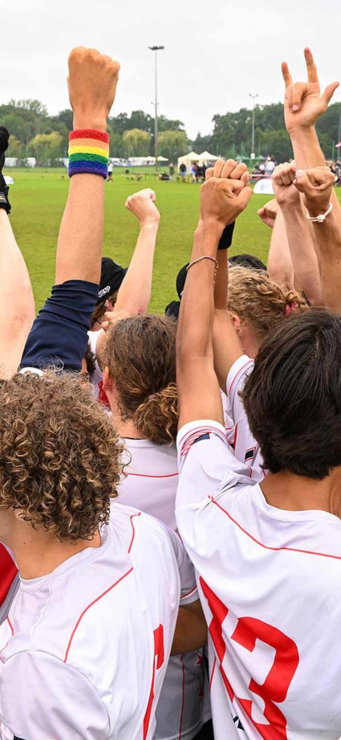 iPhone X Ultimate Frisbee -tausta Nyrkkien Nostaminen Taustakuvat