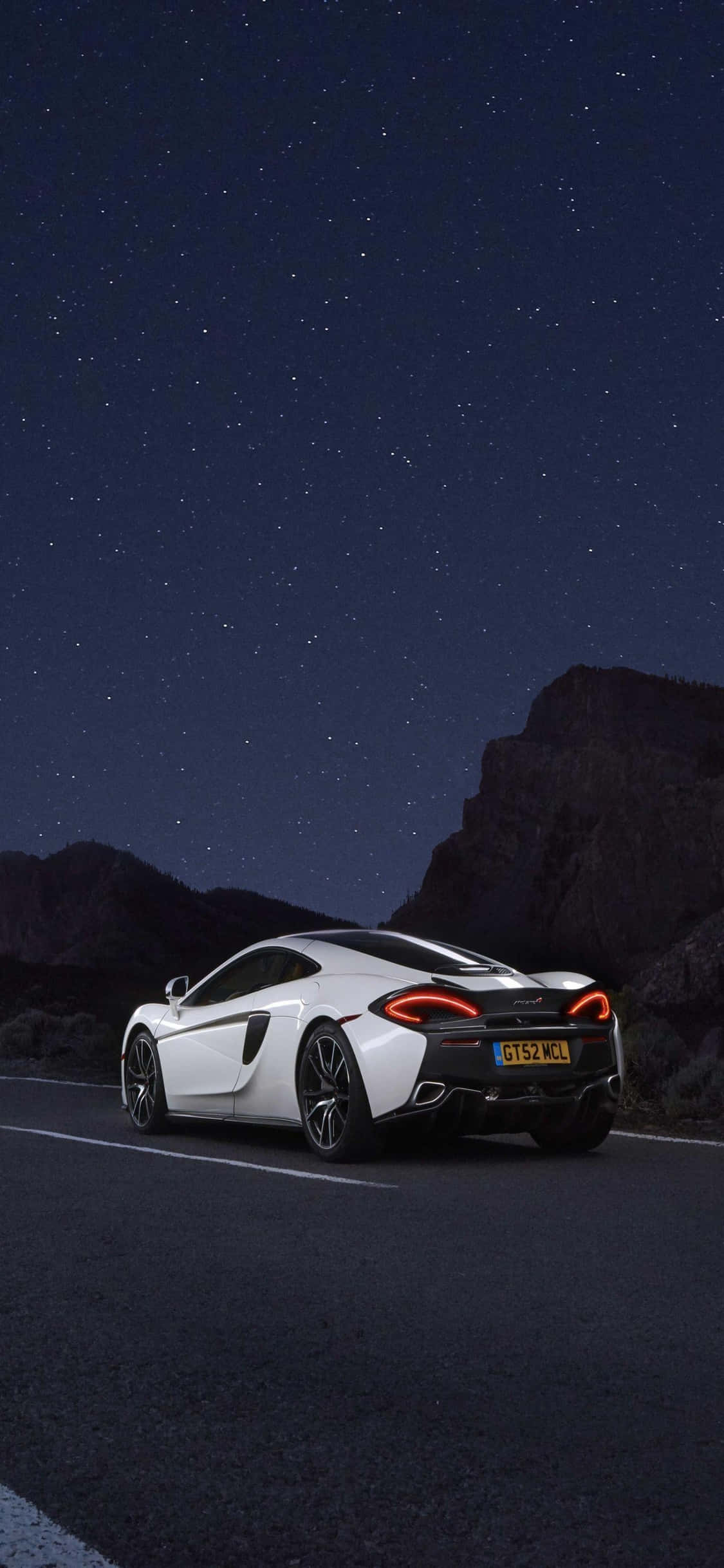 iPhone Xs ja Mclaren 720s ovat täydellinen yhdistelmä voimaa ja eleganssia Taustakuvat