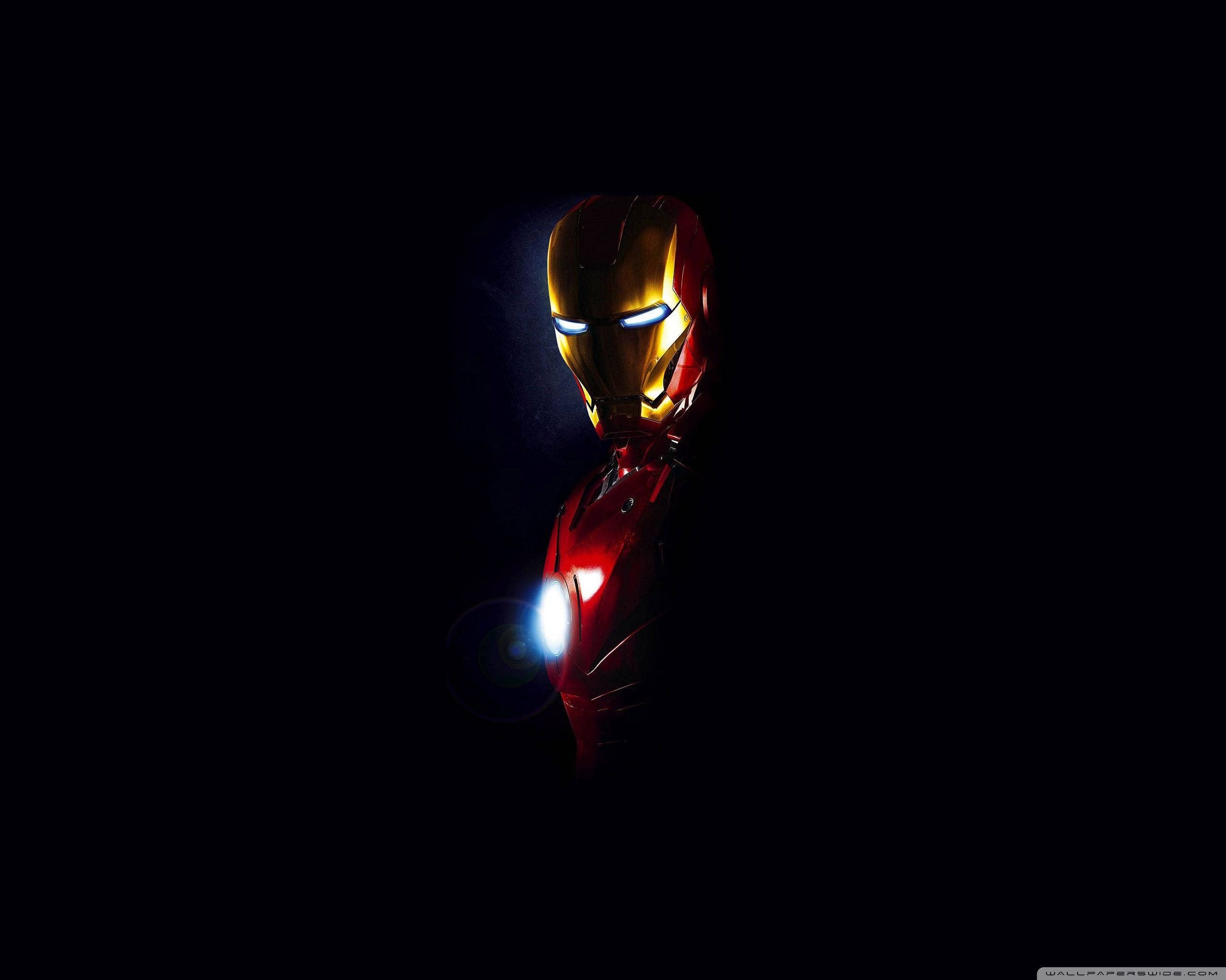 Iron Man pimeässä Taustakuvat