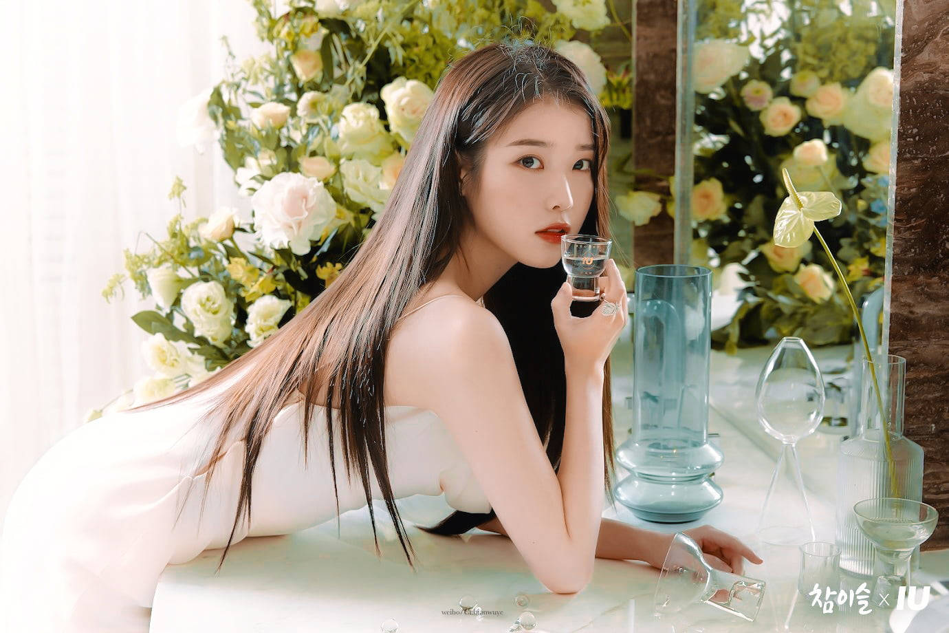 IU Vogue Korea -lehti Taustakuvat