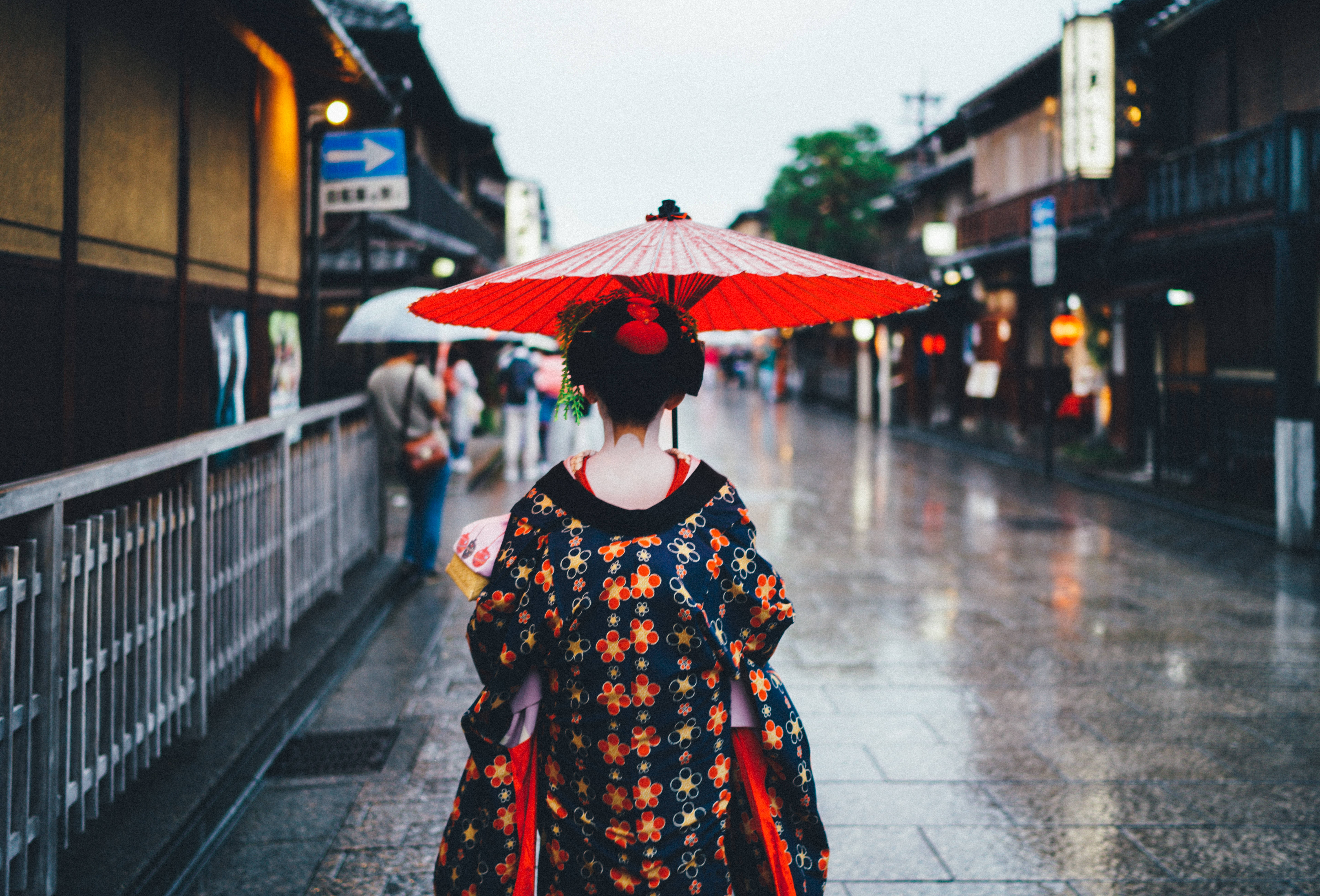Japanilainen HD Geisha Sateessa Taustakuvat