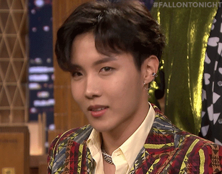 JHope BTS:stä säteilee viehätysvoimaa rennossa asussa Taustakuvat