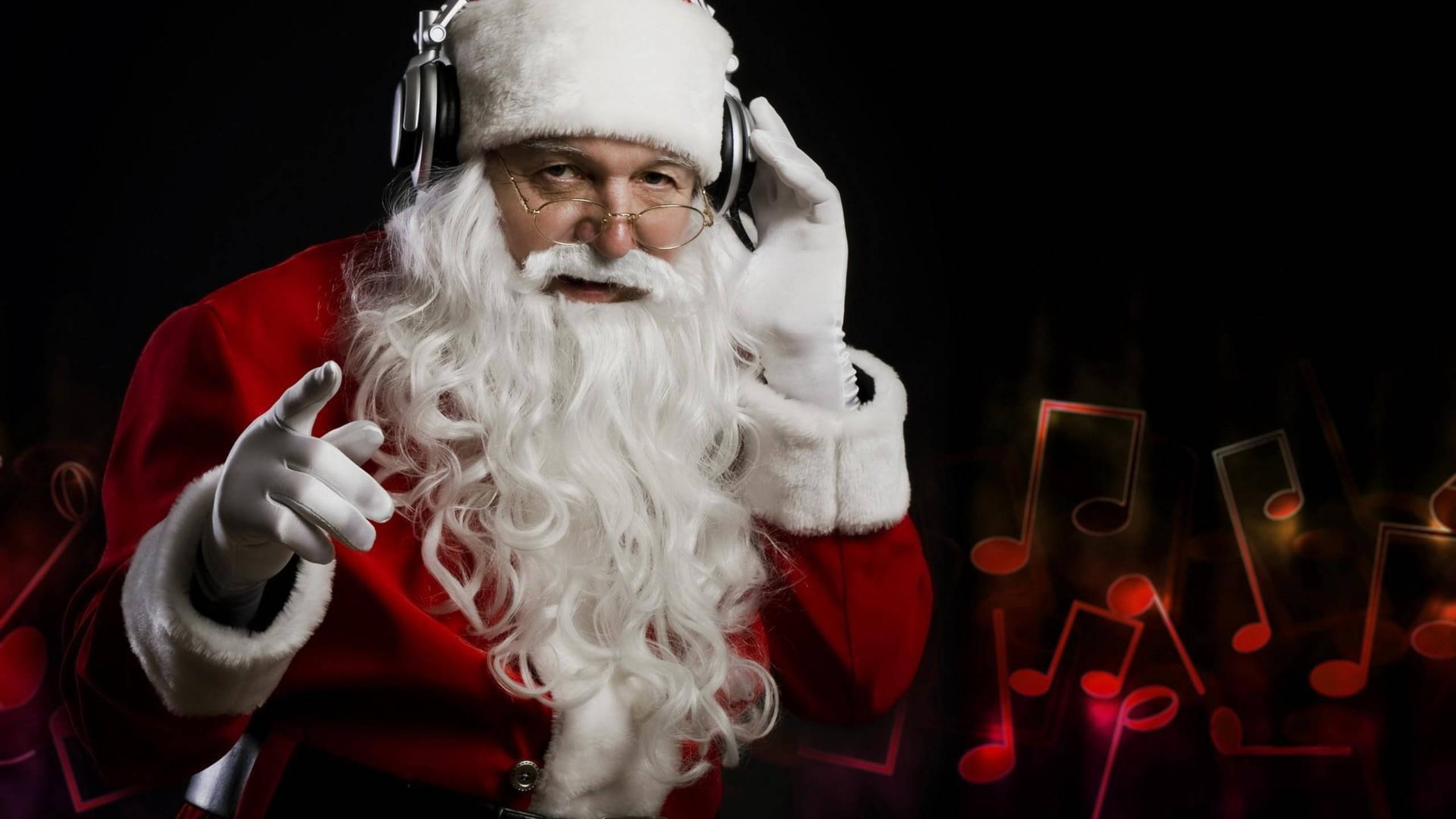 Joulupukki kuuntelee musiikkia Taustakuvat