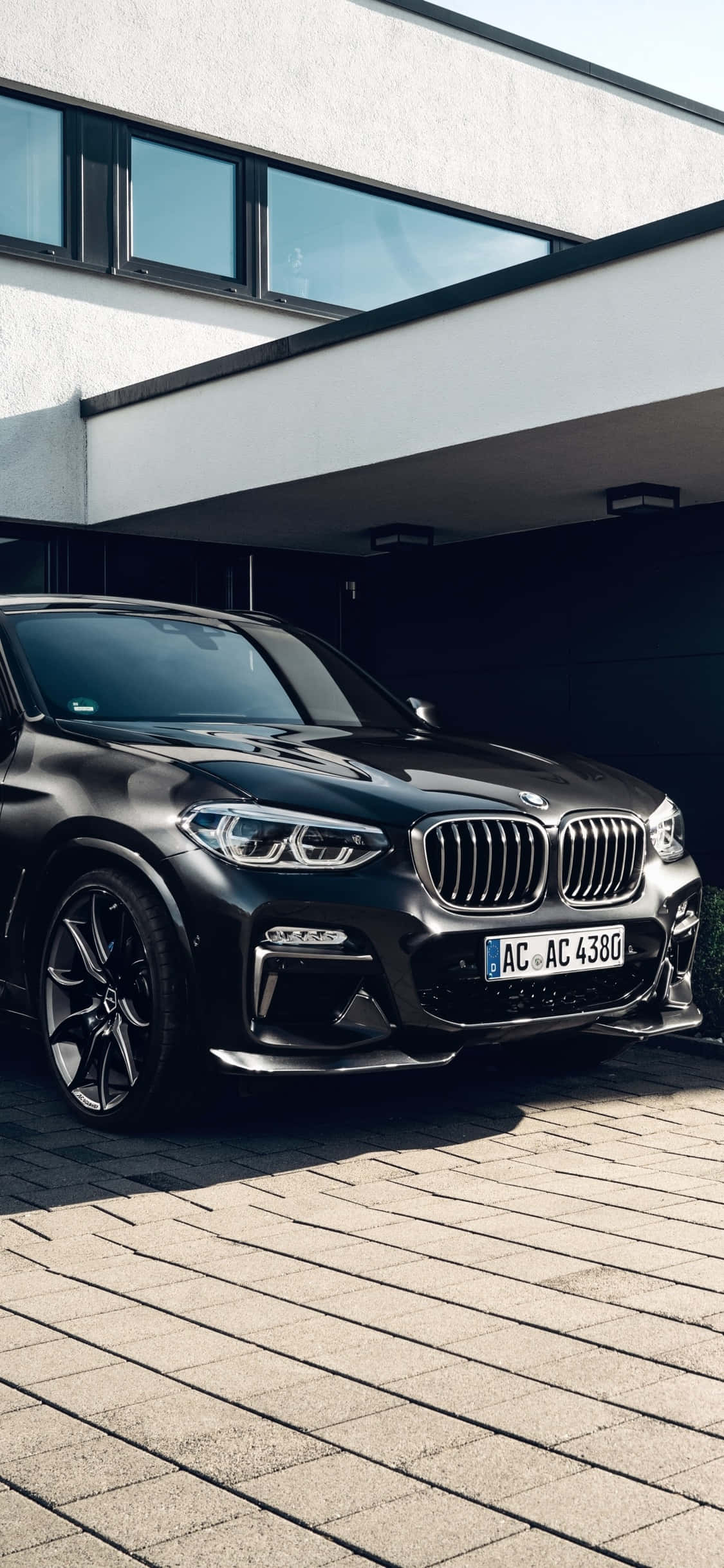 Kaunis ajo BMW:lläsi, iPhone X:n voimalla Taustakuvat
