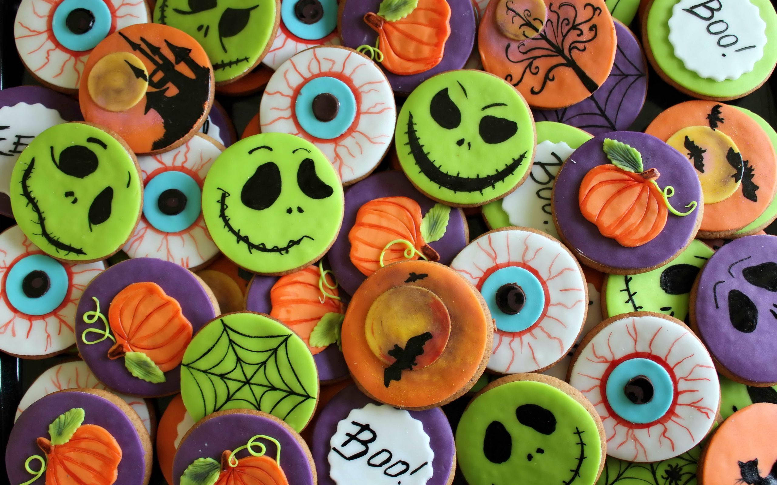Keksit hirviömäisen makeaan Halloweeniin! Taustakuvat