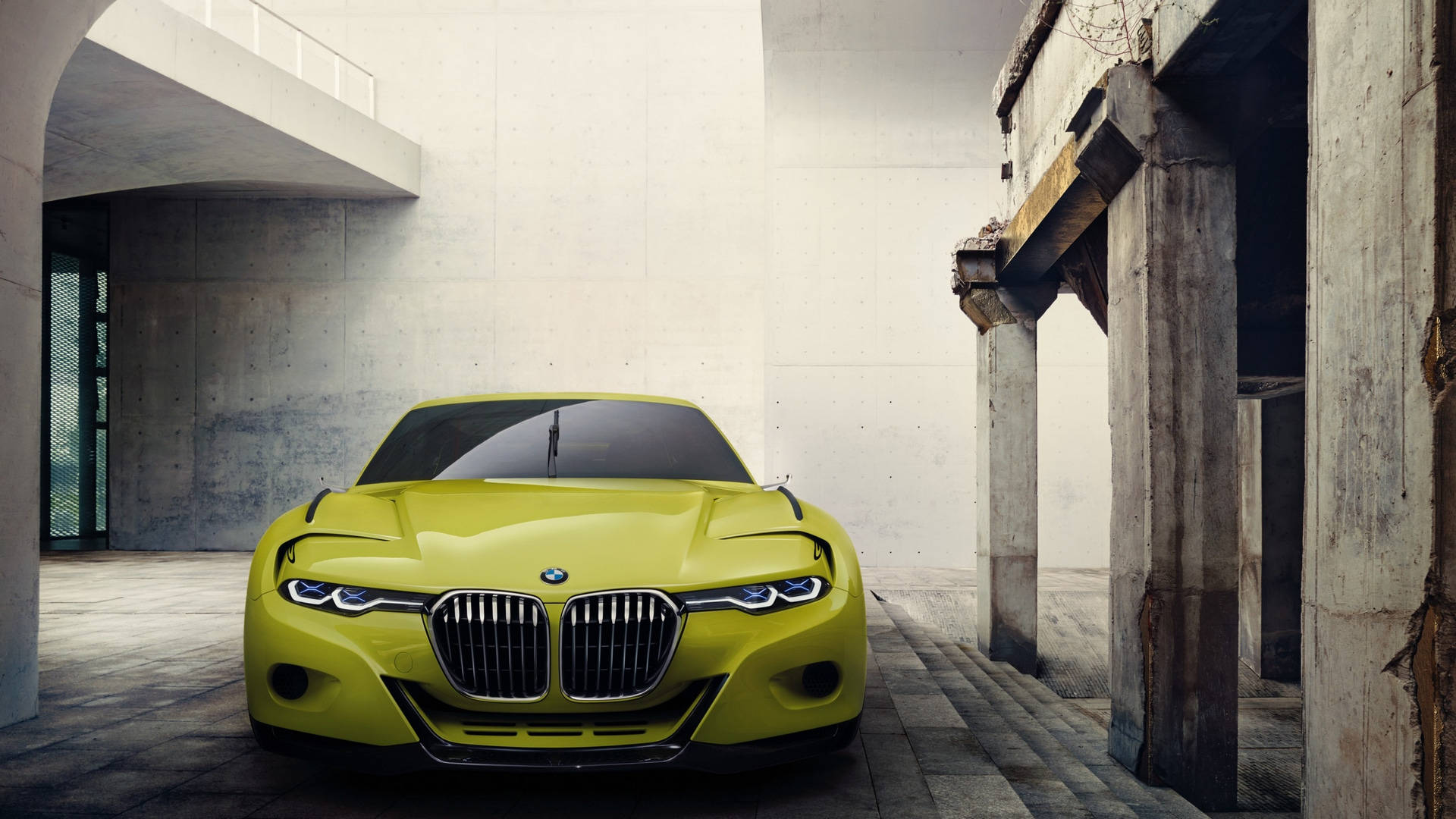 Keltainen 3.0 CSL Full HD BMW