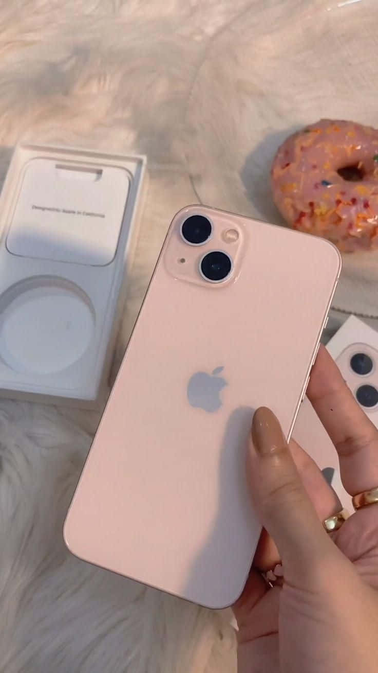 Koe uusin teknologia ikonisella iPhone 12:lla Taustakuvat