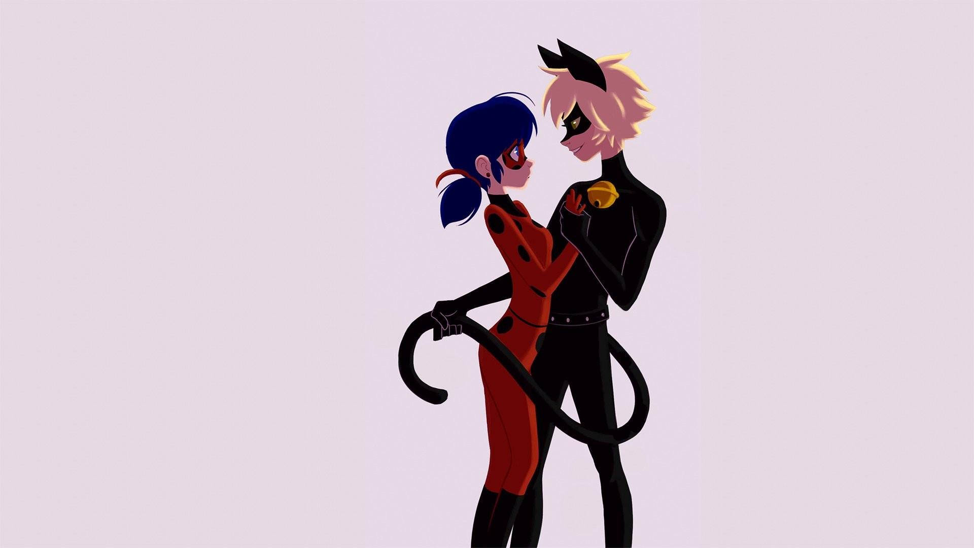 Ladybug ja Cat Noir suutelevat tanssiessa Taustakuvat