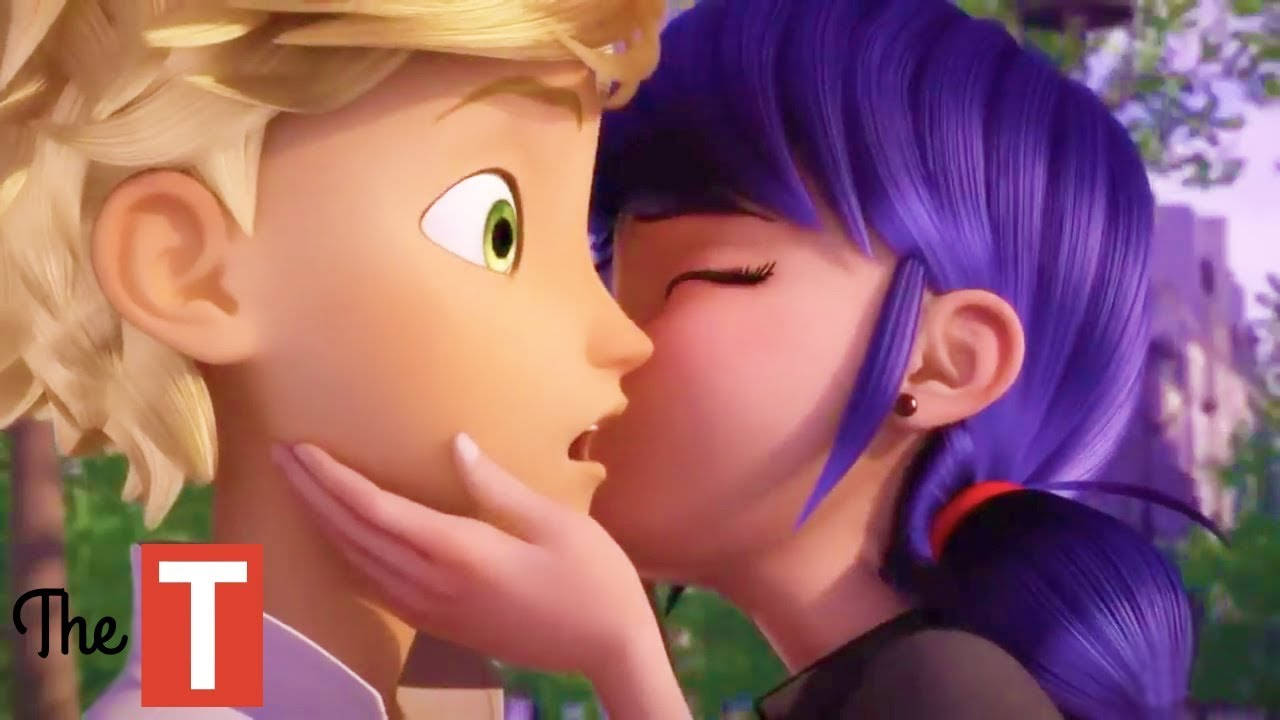 Ladybug ja Cat Noir suutelevat järkyttyneinä Taustakuvat
