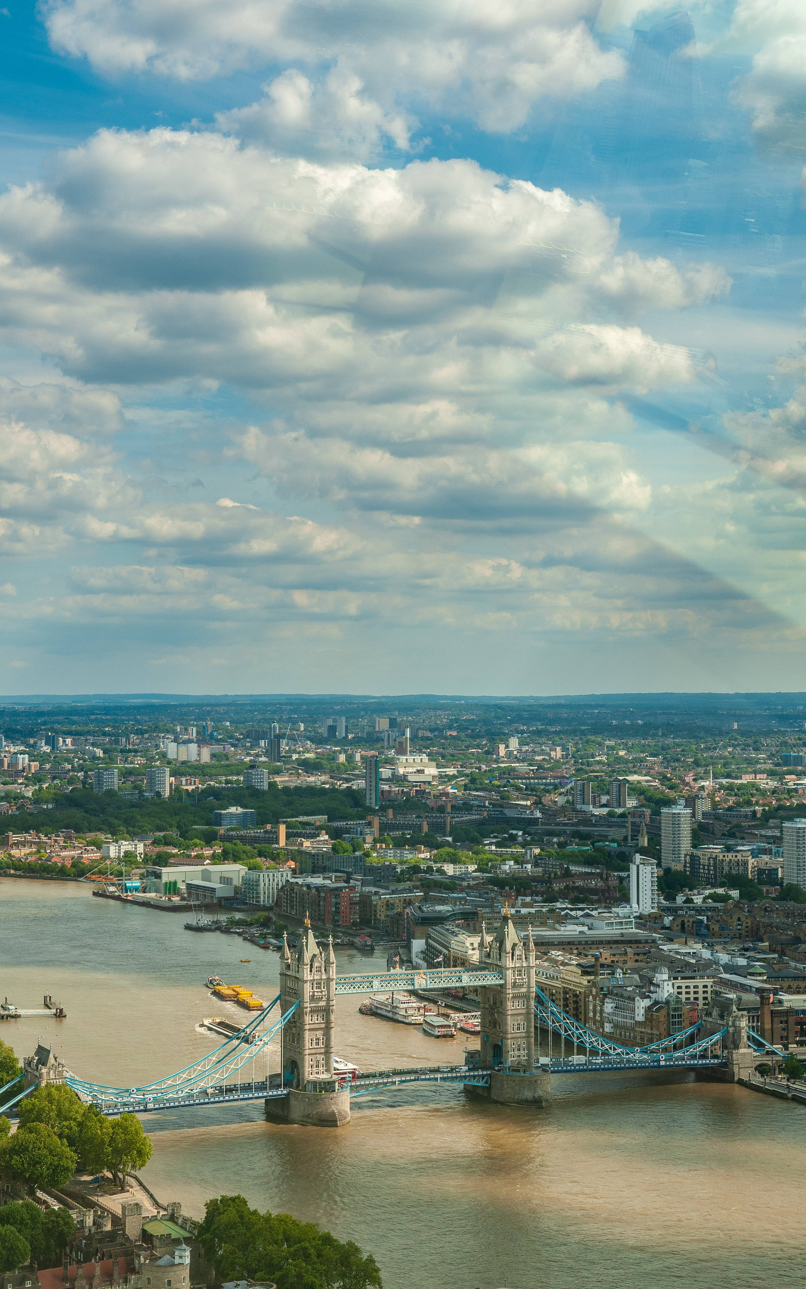 Lontoon Ikoninen Tower Bridge Pilvisen Taivaan Alla Taustakuvat