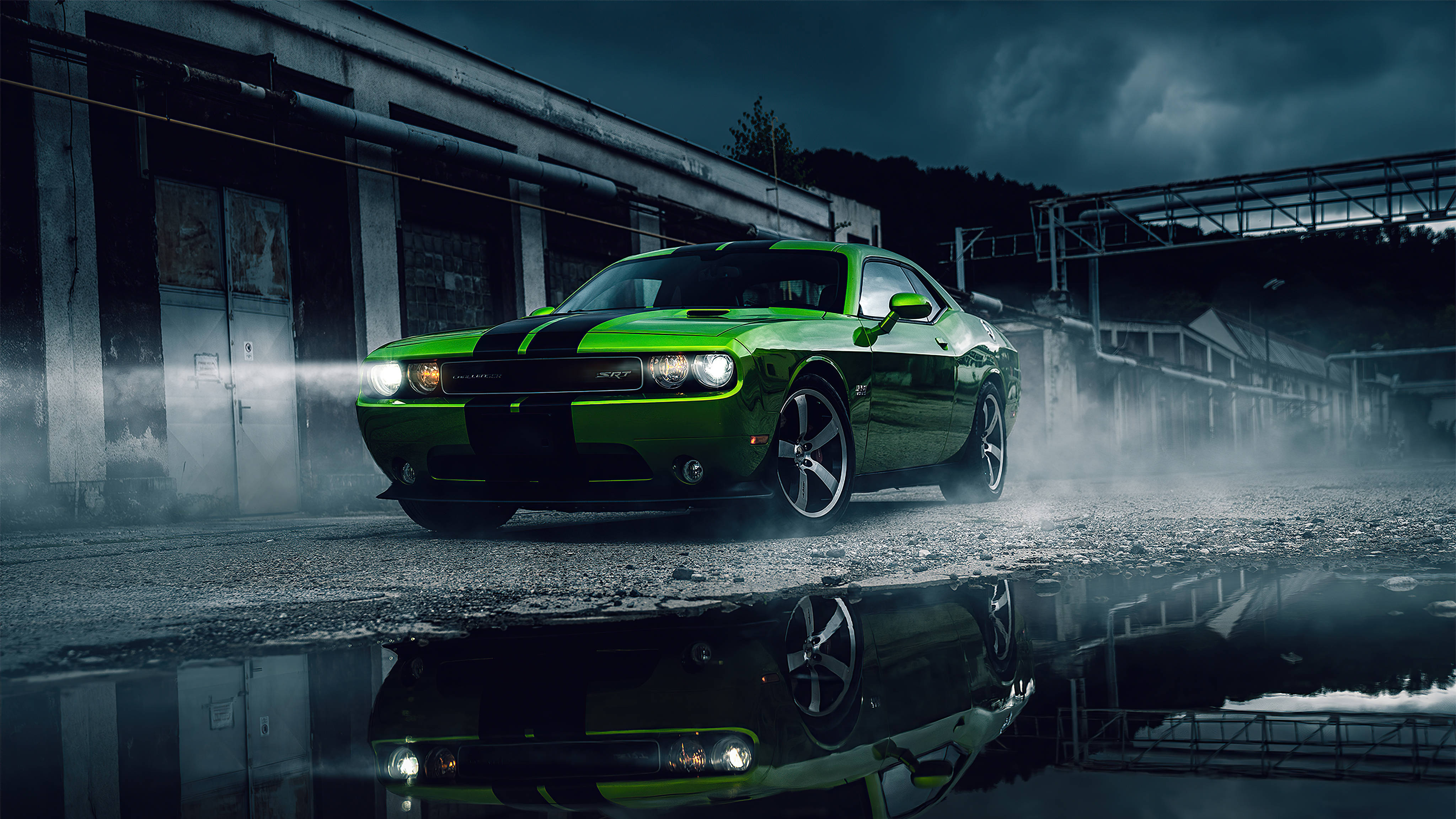Mahtava Dodge Challenger Demon rehevän vihreänä hehkuen 4K-resoluutiolla Taustakuvat
