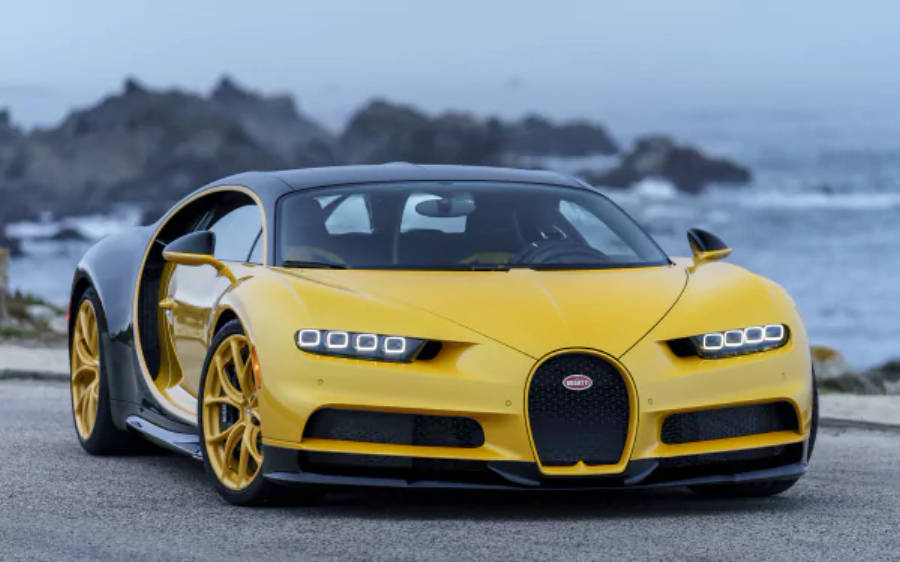 Majestinen keltainen Bugatti Chiron 4K-resoluutiolla Taustakuvat