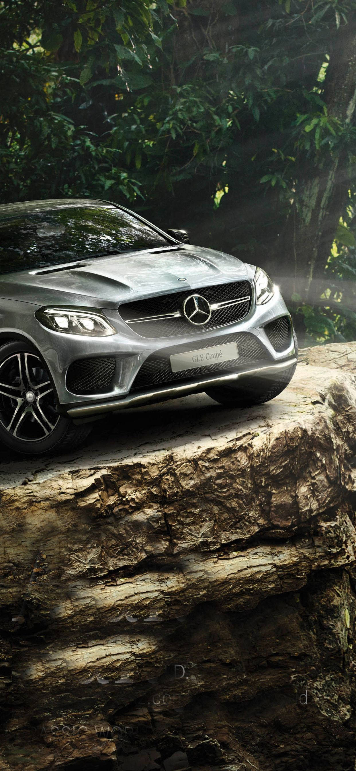Mercedes iPhone X Metsä Kallio Taustakuvat