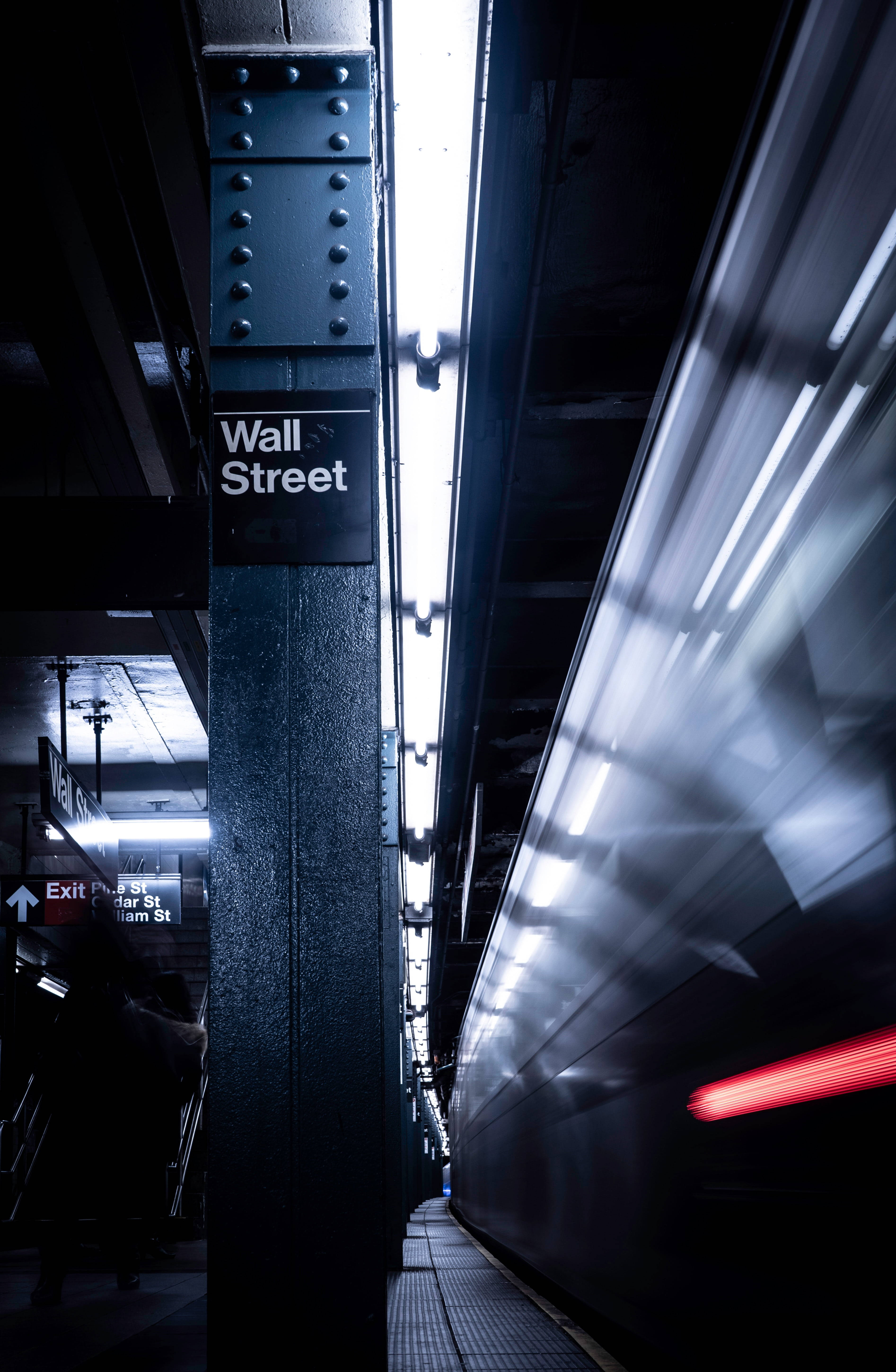Metrojuna suurnopeudella iPhone Taustakuvat