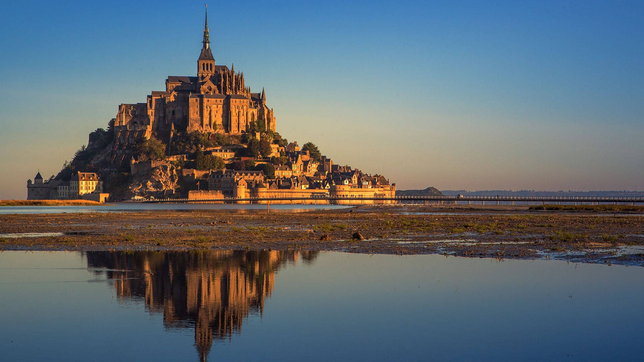 Mont Saint Michel Selkeä Taivas Taustakuvat