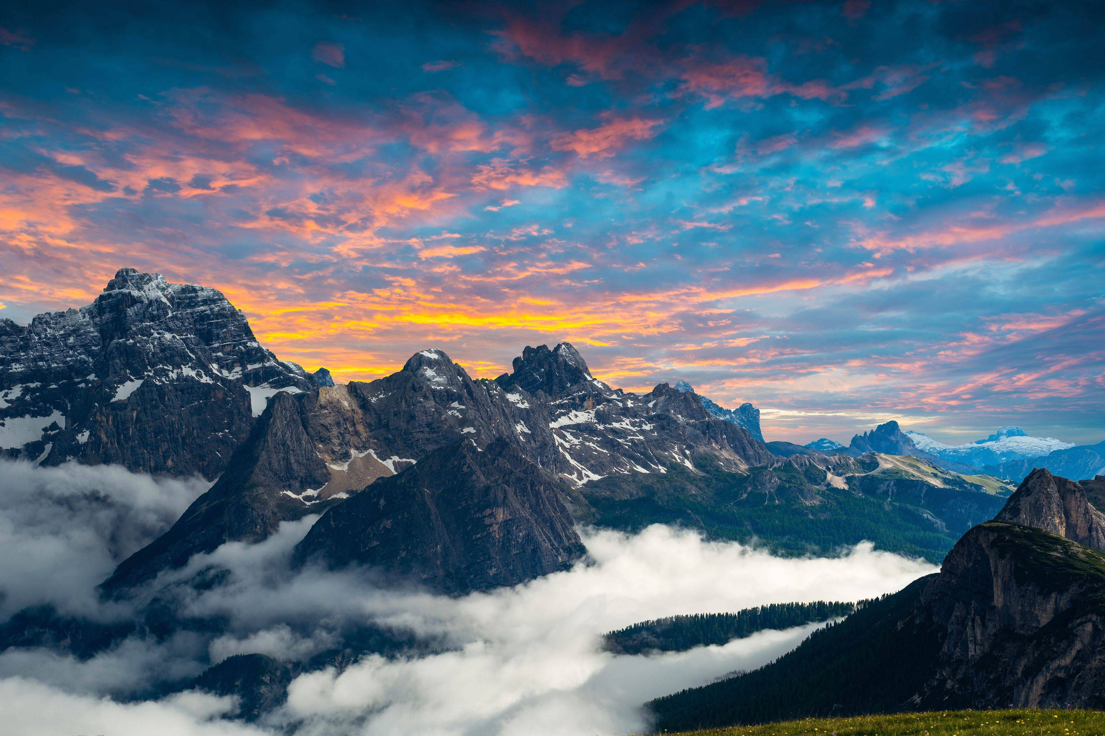 Mountain MacBook Pro Art HD Taustakuvat