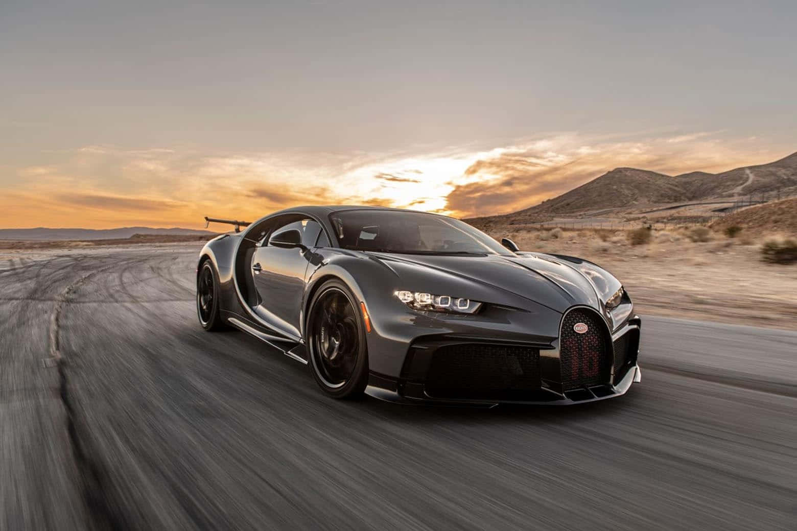 Mustan Bugatti-auton kuva Taustakuvat