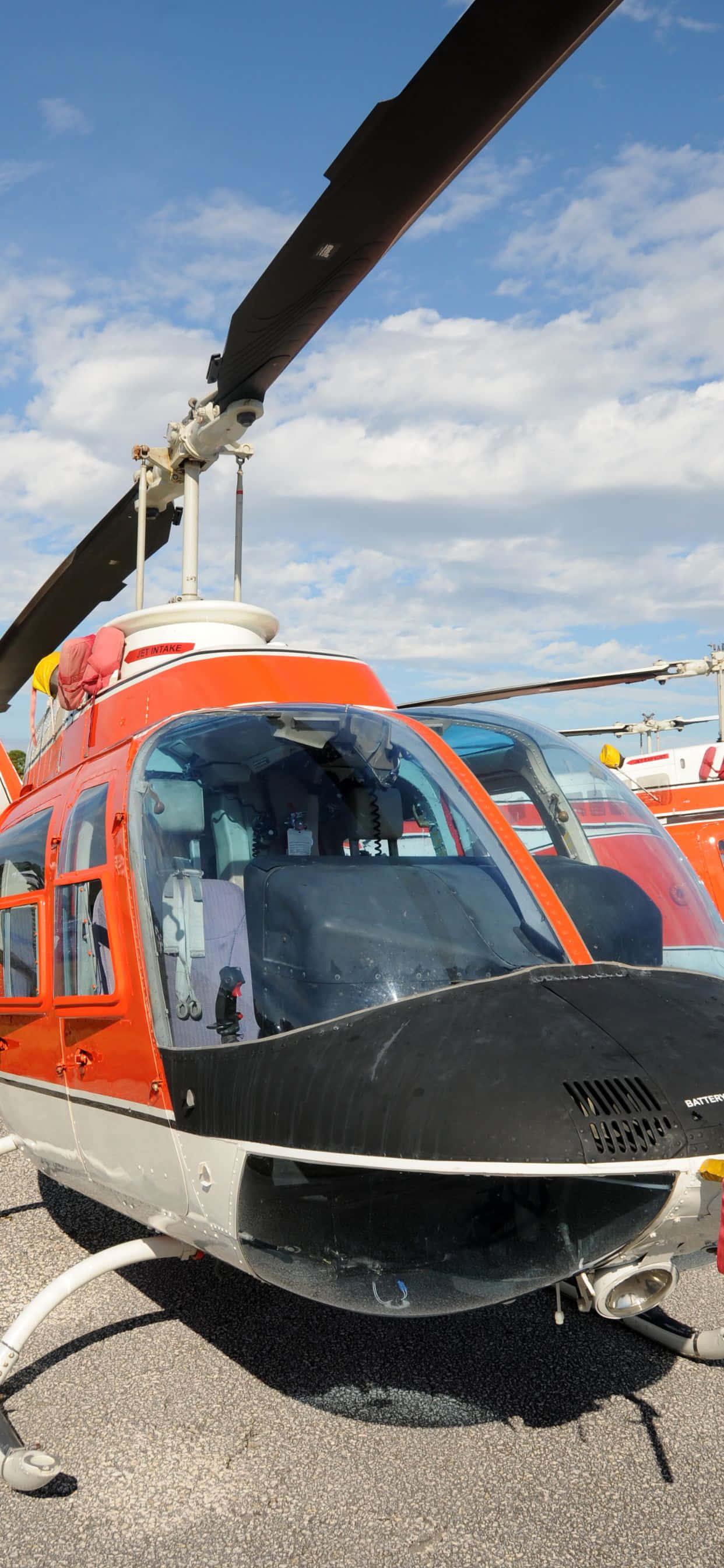 Nauti upeista näkymistä ilmasta iPhone Xs Max -helikopterissa Taustakuvat